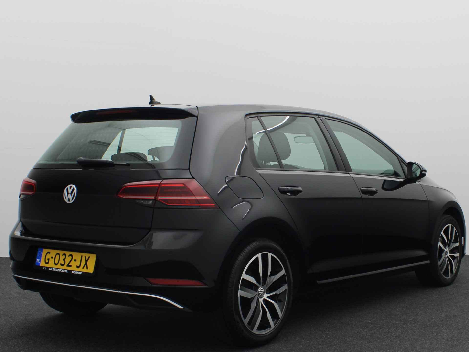 Volkswagen Golf 1.0 TSI Comfortline Business STOELVERW / NAVI / CARPLAY / CLIMA / PDC / BLUETOOTH / ACC / NL-AUTO - 15/47