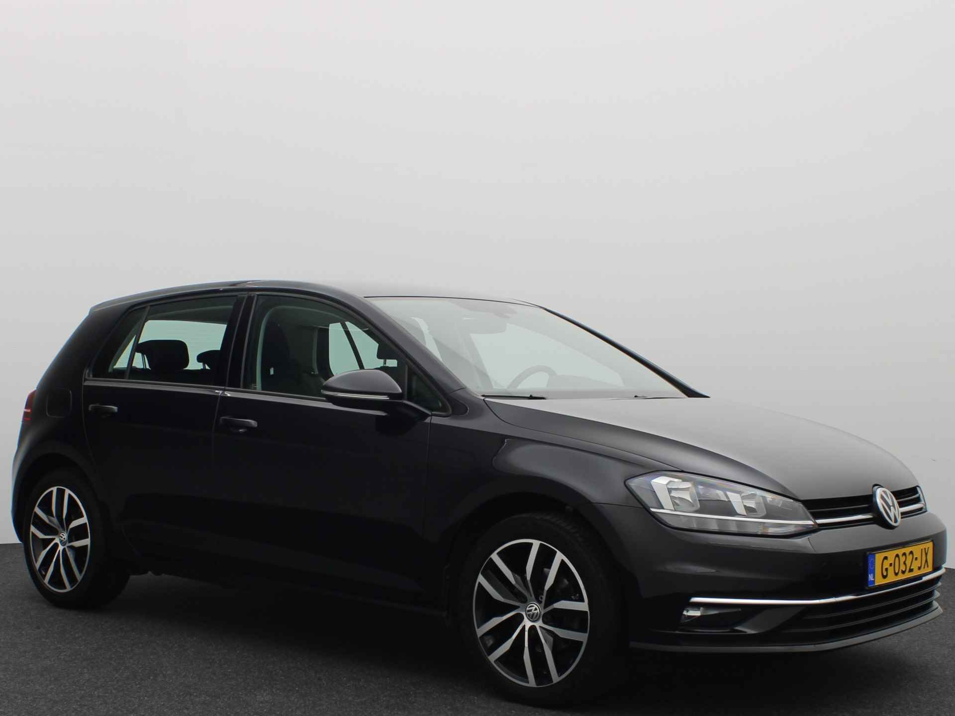 Volkswagen Golf 1.0 TSI Comfortline Business STOELVERW / NAVI / CARPLAY / CLIMA / PDC / BLUETOOTH / ACC / NL-AUTO - 17/47