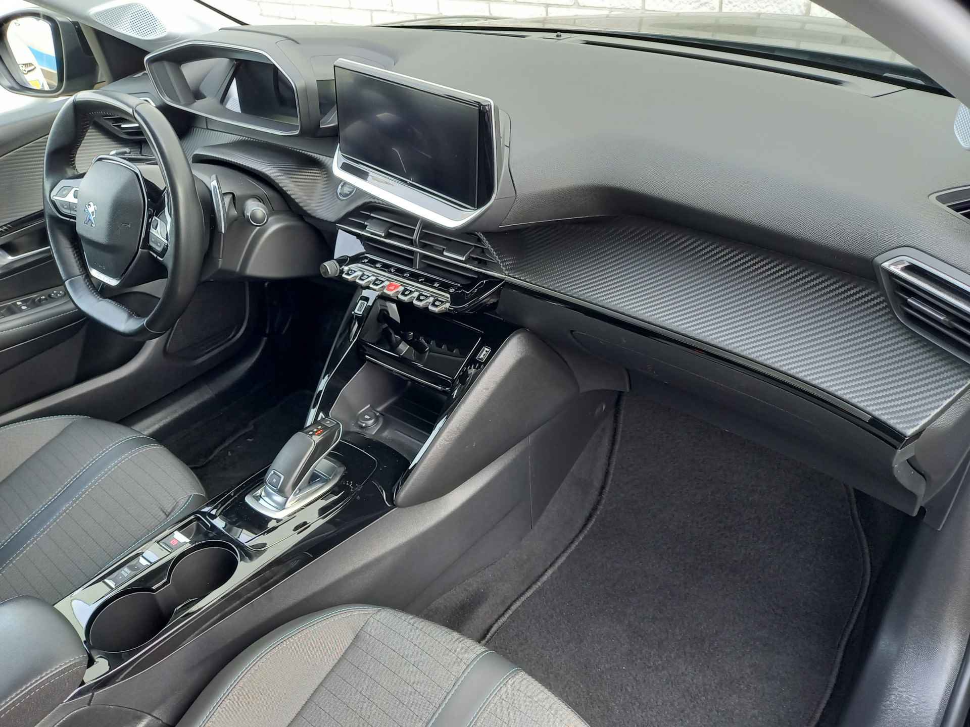Peugeot 208 1.2 PureTech Allure met o.a. Panoramadak, 3D I-Cockpit en Camera! - 36/46