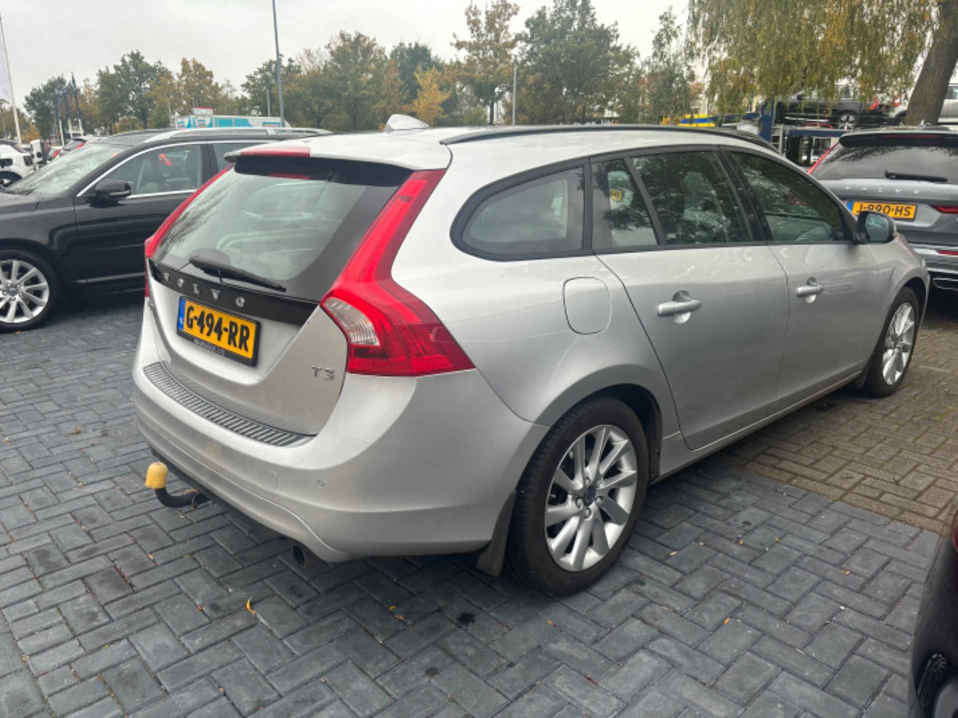 Volvo V60 2.0 T3 KINETIC | DEALER OH! | NAVI | CLIMA | WINTERPACK | CRUISE | PARK SENS | LM. VELGEN | TREKHAAK - 3/8