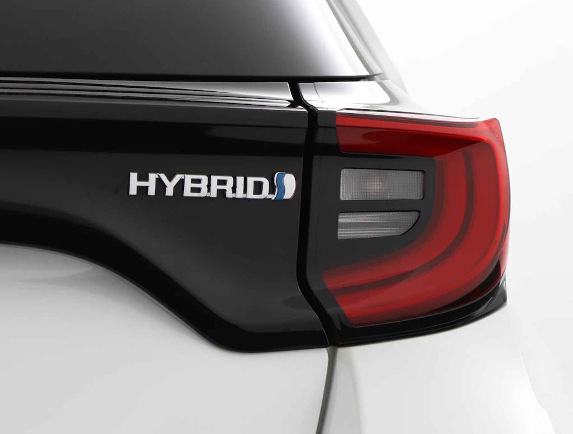 Toyota Yaris 1.5 Hybrid Executive Limited | Half lederen bekleding | Apple carplay/Android auto | - 41/55