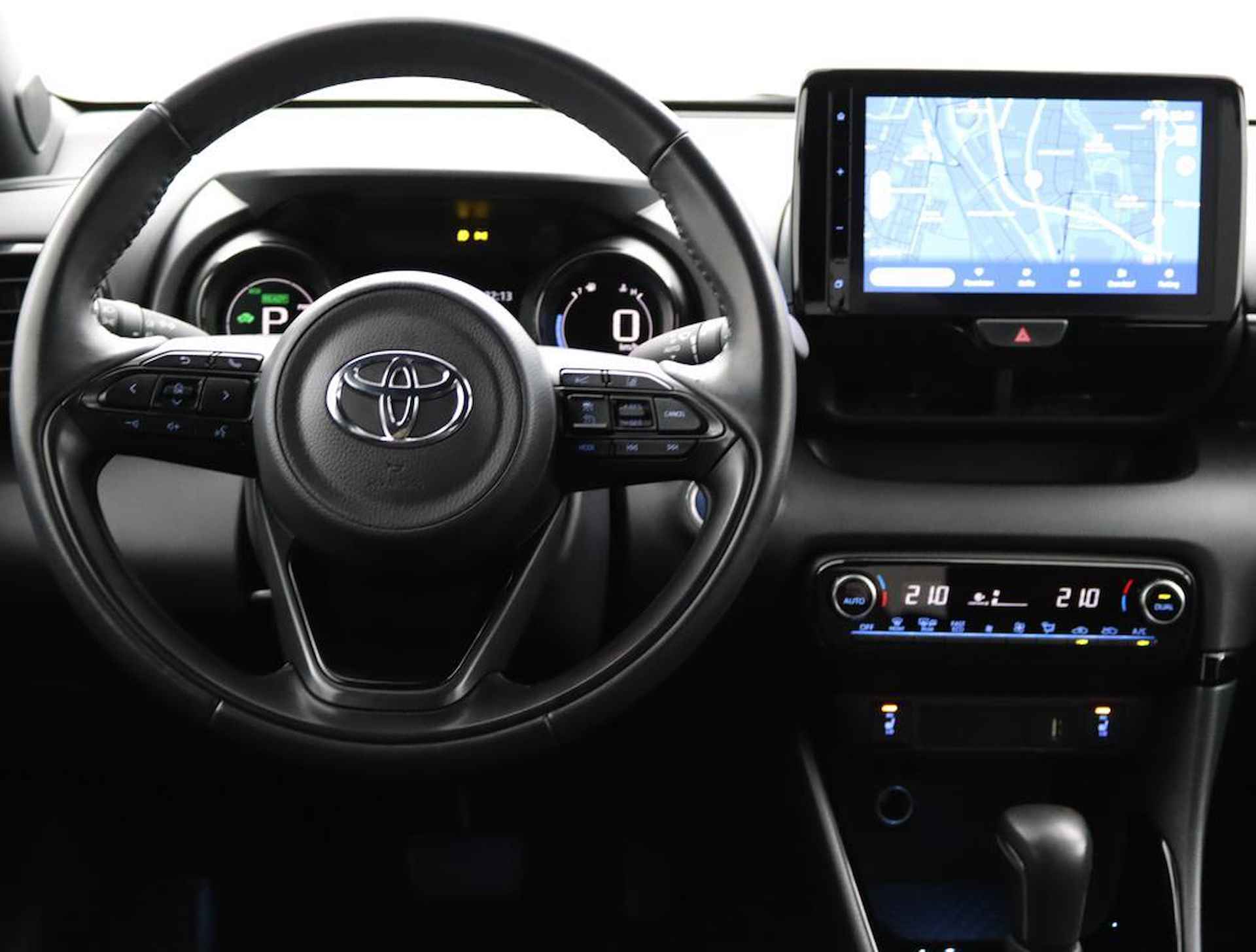 Toyota Yaris 1.5 Hybrid Executive Limited | Half lederen bekleding | Apple carplay/Android auto | - 50/55