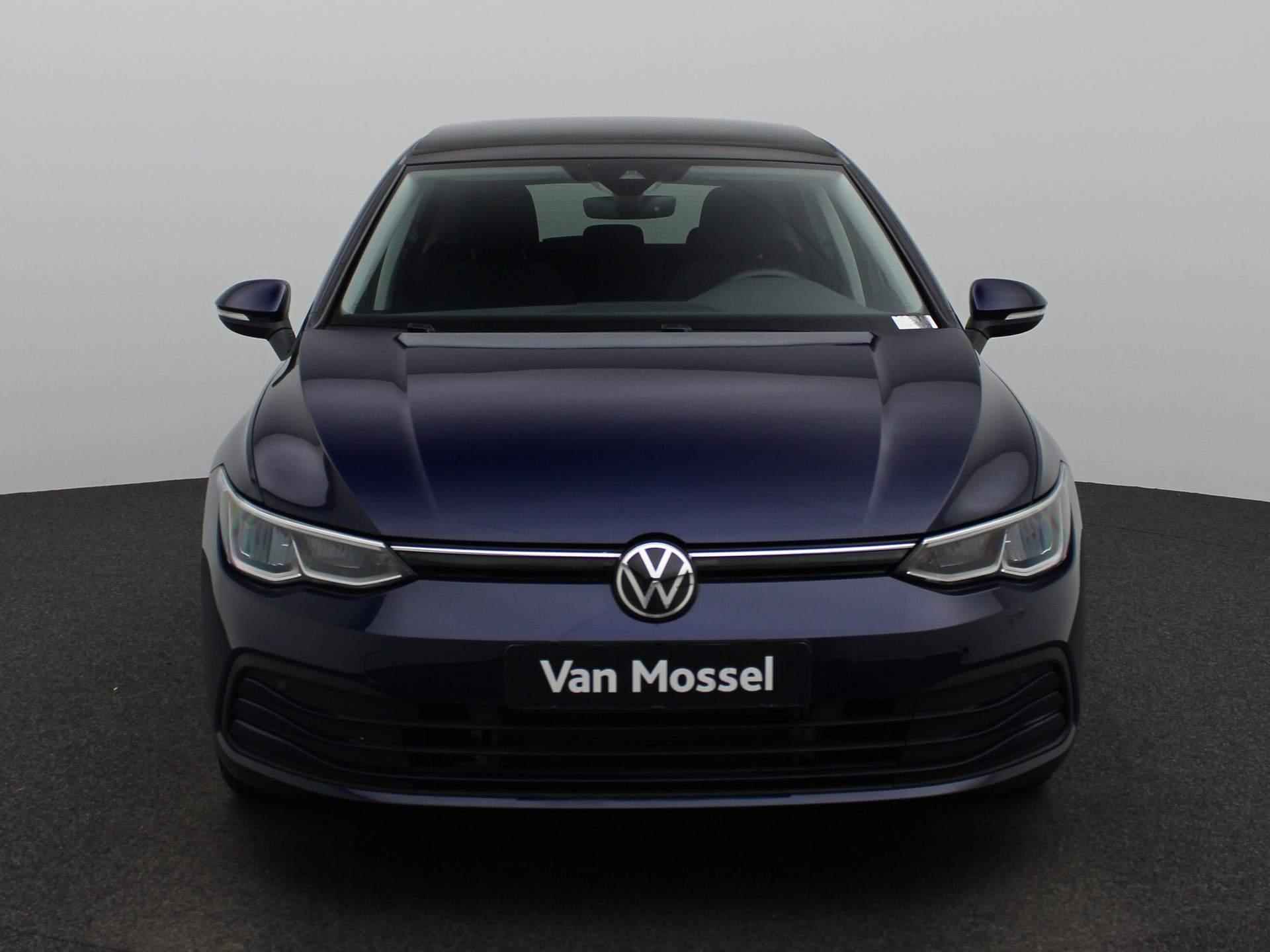 Volkswagen Golf 1.5 eTSI Life | DEMO | PANORAMADAK | NAVIGATIE | DODENHOEK ASSISTENT | PARKEERSENSOREN V+A | CLIMATE CONTROL | ADAPTIVE CRUISE CONTROL | SFEERVERLICHTING | APPLE CARPLAY/ANDROID AUTO | - 5/38