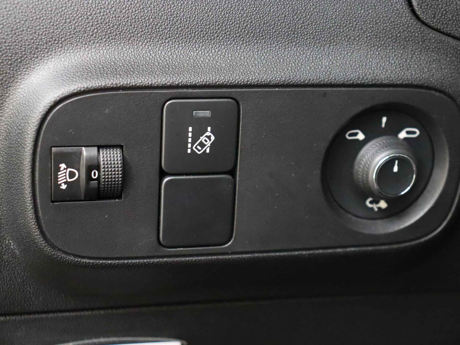 Citroën C3 1.2 PureTech S&S Feel 5 deurs | Climate Control | Navigatie | Parkeerhulp Achter - 25/40