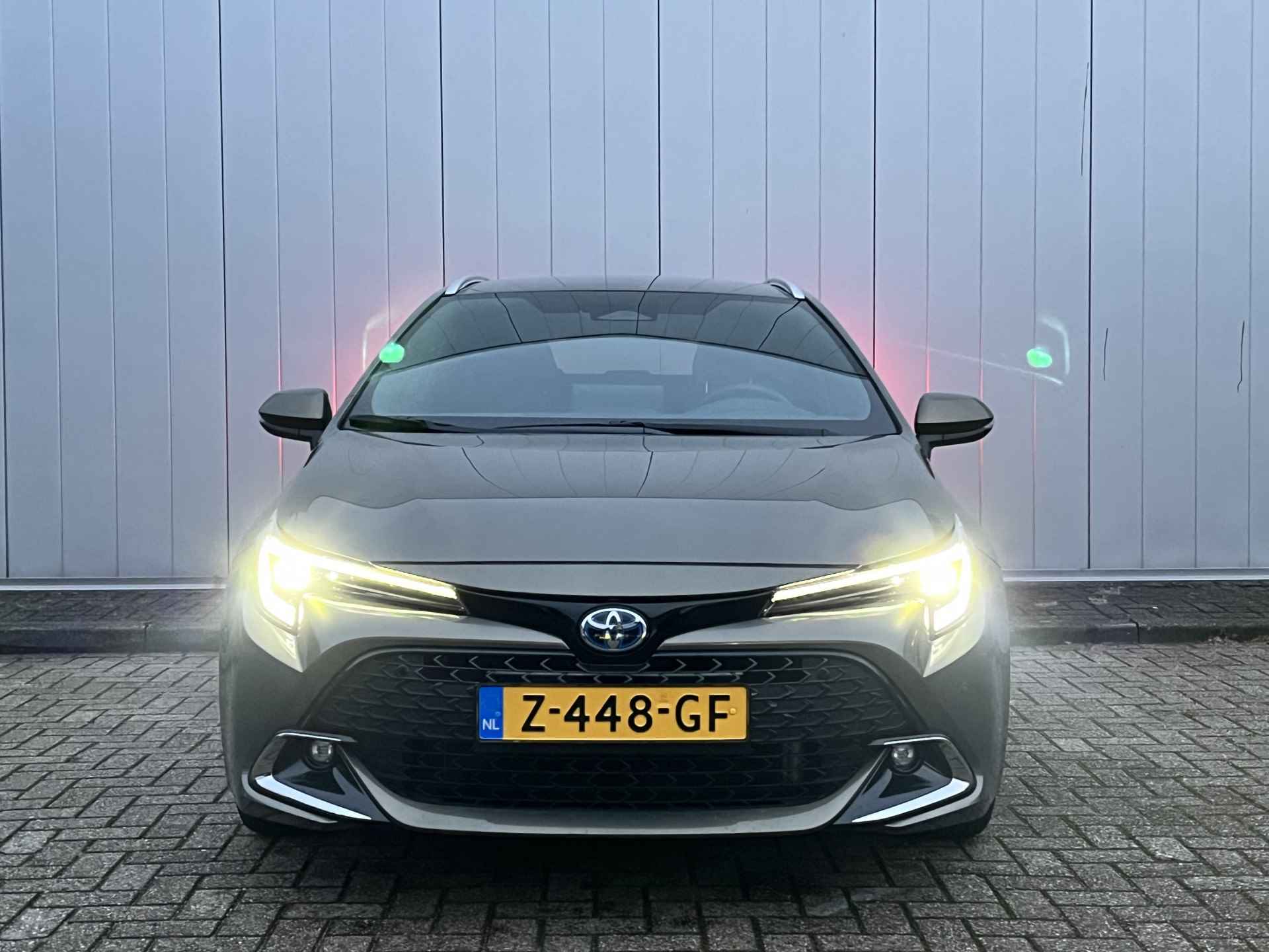 Toyota Corolla Touring Sports 1.8 Hybrid NL Auto First Edition Navi Clima PDC Stoelverwarming - 3/23