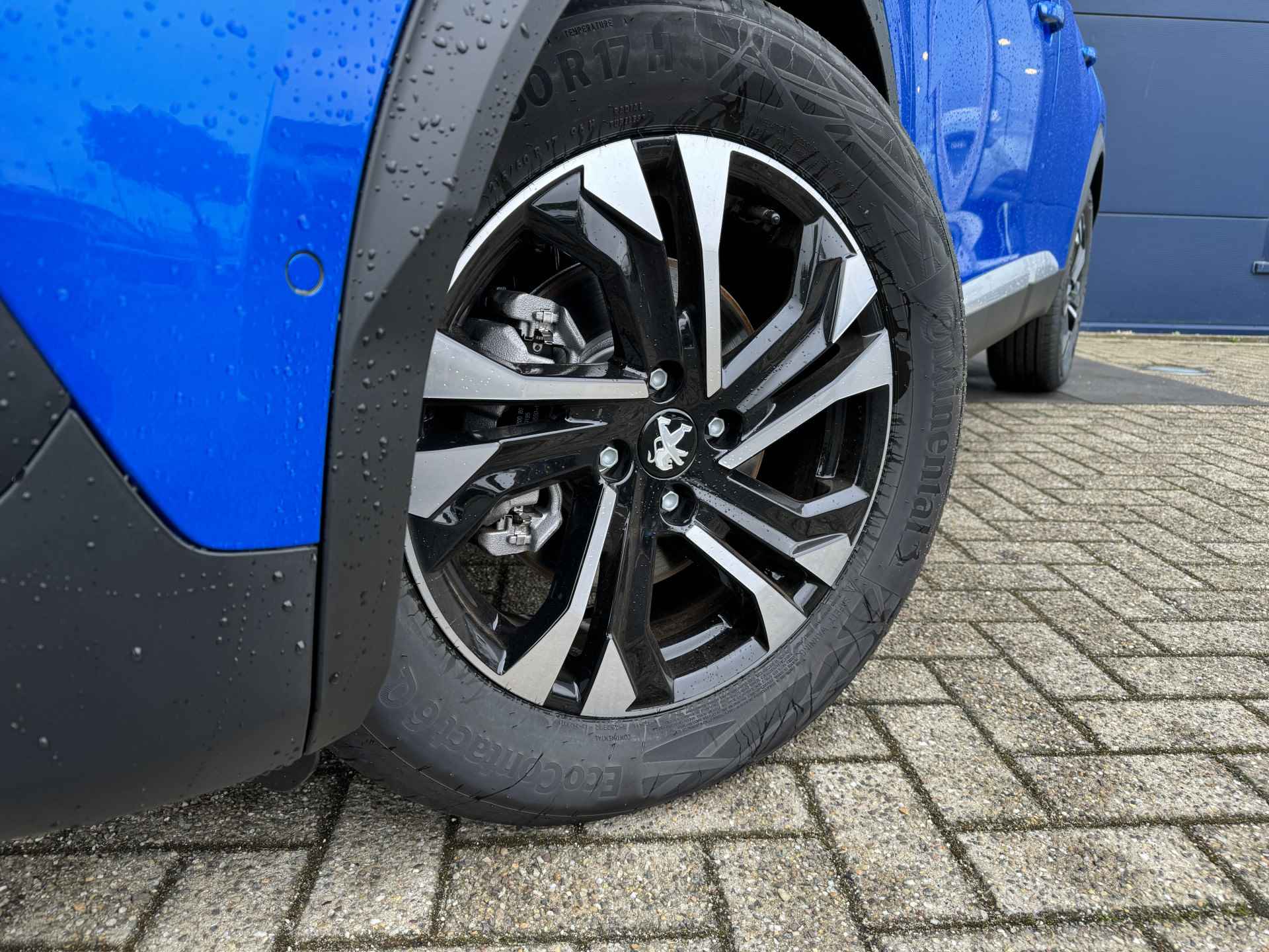 Peugeot e-2008 EV GT 50 kWh | Schuif/Kantel dak | Camera | Sensoren V/A | ACC | Stoelverwarming | Keyless | Navi | Carplay - 3/45