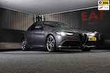 Alfa Romeo GIULIA 2.0 T AWD Veloce / 280 PK / AUT / Leder Interieur / HK / Elek Stoelen / Camera / Navi / Ecc / Led / Pdc / 19 In