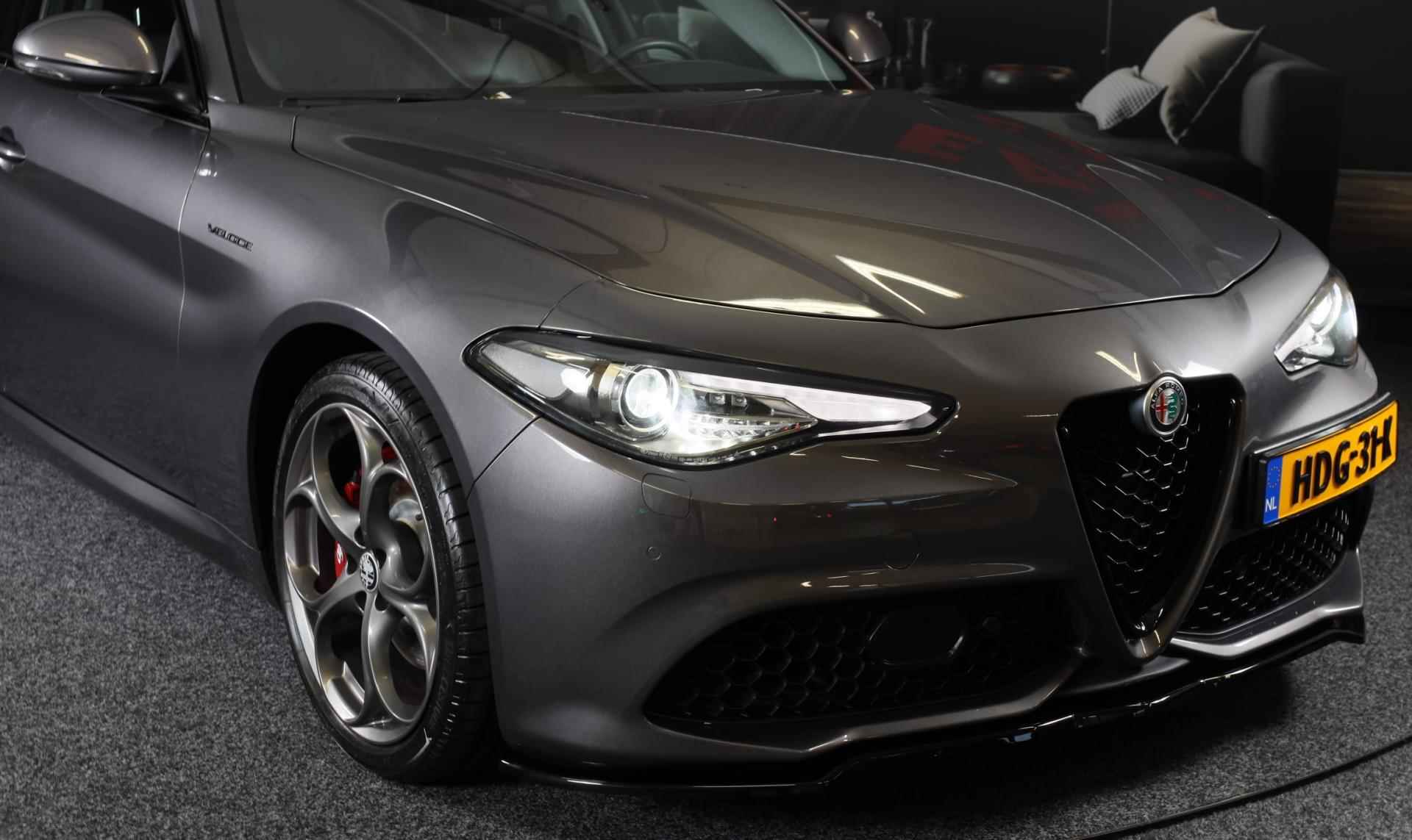 Alfa Romeo GIULIA 2.0 T AWD Veloce / 280 PK / AUT / Leder Interieur / HK / Elek Stoelen / Camera / Navi / Ecc / Led / Pdc / 19 In - 37/54