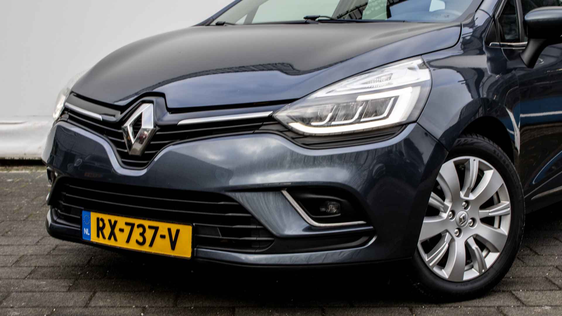 Renault Clio Estate 1.5 dCi Ecoleader Intens Navigatie/ Pdc/ Tel. bluetooth/ Cruise control/ Half leer/ Lmv - 3/29