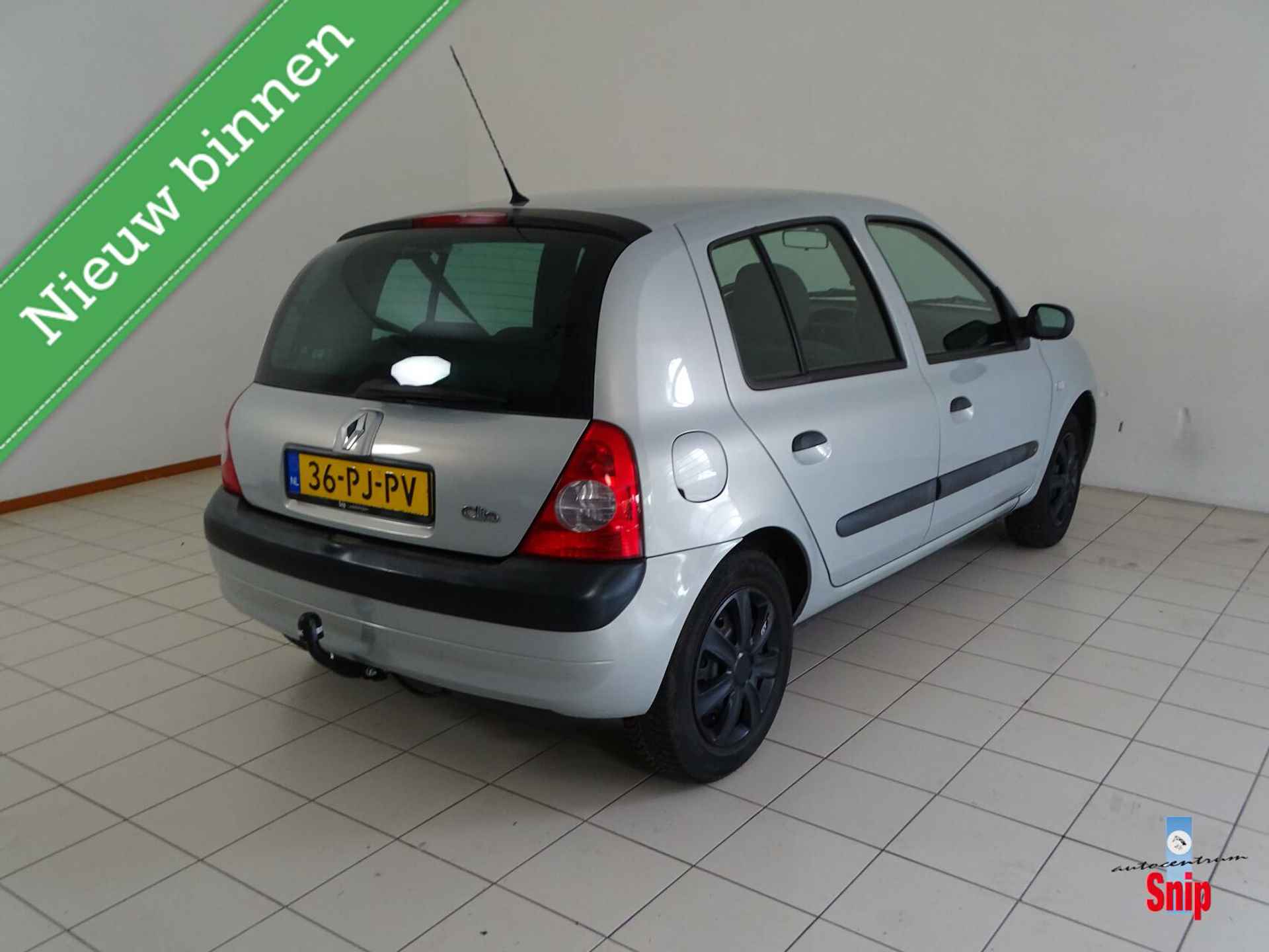 Renault Clio 1.2-16V Authentique Comfort - 2/15