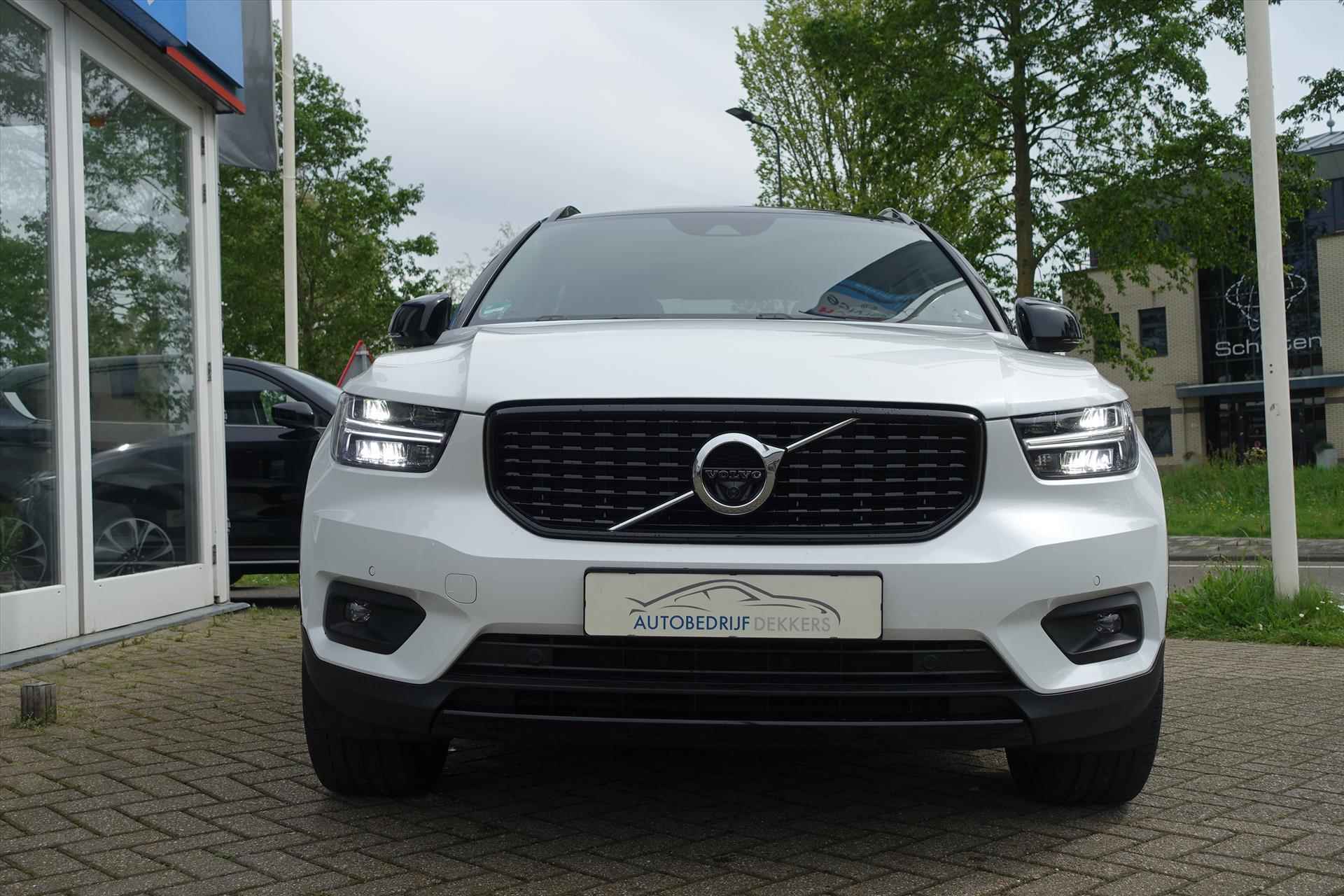 Volvo Xc40 T5 AWD Geartronic R-Design | 360 CAM | PANO | NAVI | HARMANKARDON | PILOT ASSIST - 3/39