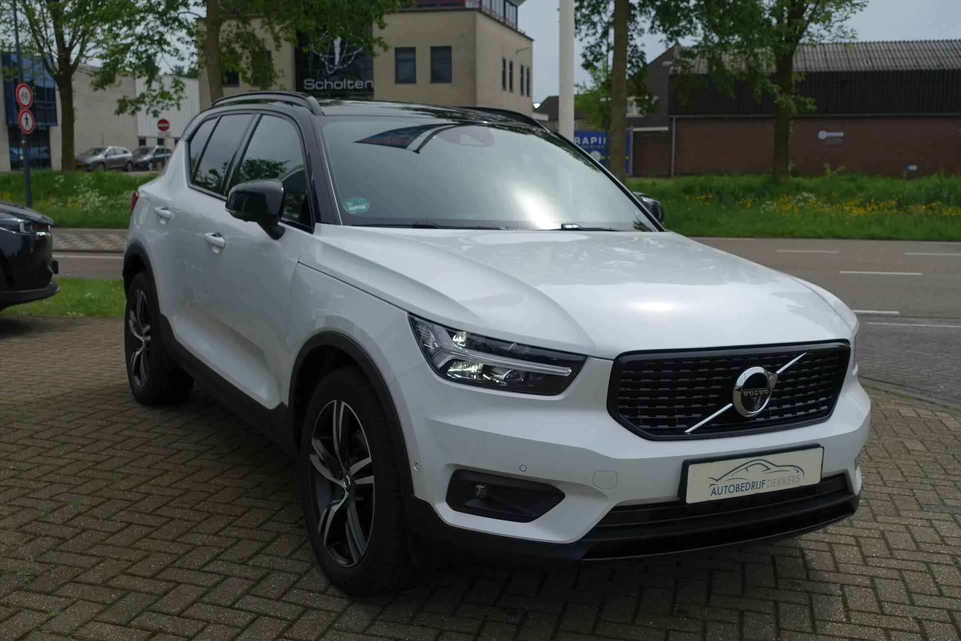 Volvo Xc40 T5 AWD Geartronic R-Design | 360 CAM | PANO | NAVI | HARMANKARDON | PILOT ASSIST - 4/39