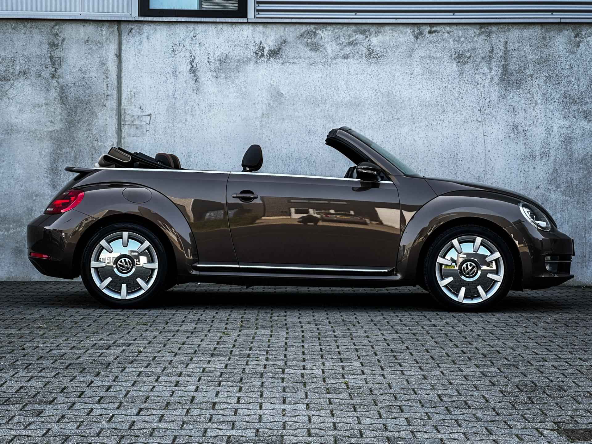 Volkswagen Beetle Cabriolet 1.4 TSI Exclusive | Clima | Leder | Cruise | LED | Navi | Stoelverw. | Windscherm | Uniek! | - 13/49