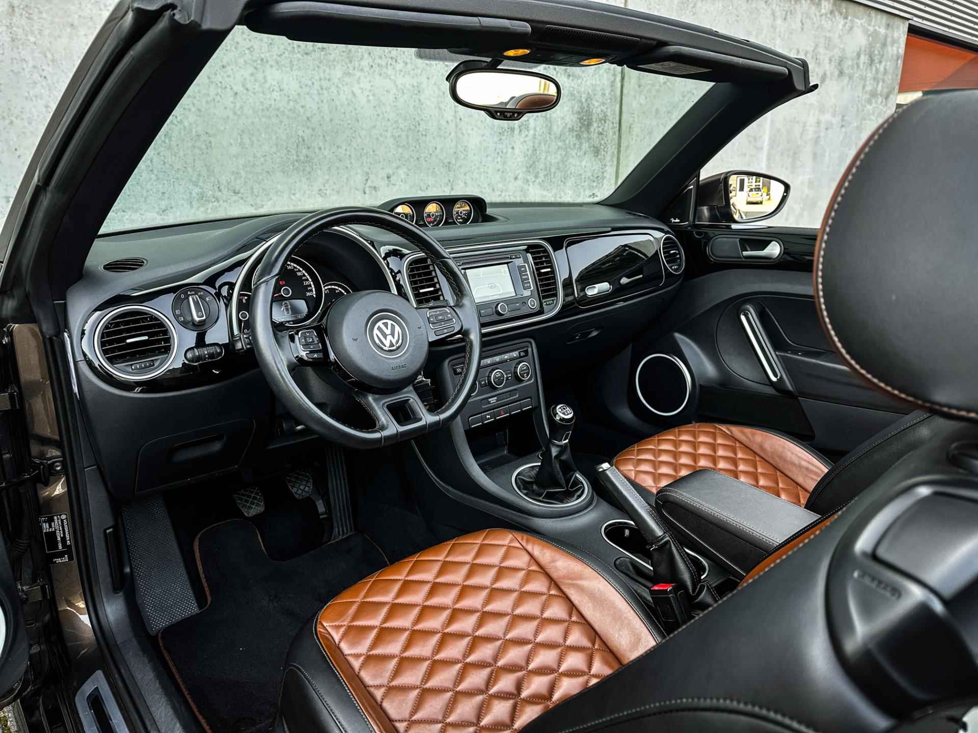 Volkswagen Beetle Cabriolet 1.4 TSI Exclusive | Clima | Leder | Cruise | LED | Navi | Stoelverw. | Windscherm | Uniek! | - 20/49