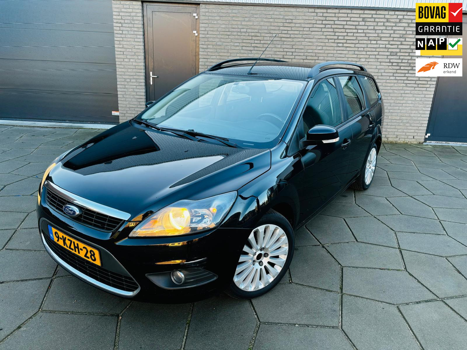 Ford Focus Wagon 2.0 TDCi Titanium|Station|Trekhaak|Airco|Cruise-Control|Dakrails|Metallic