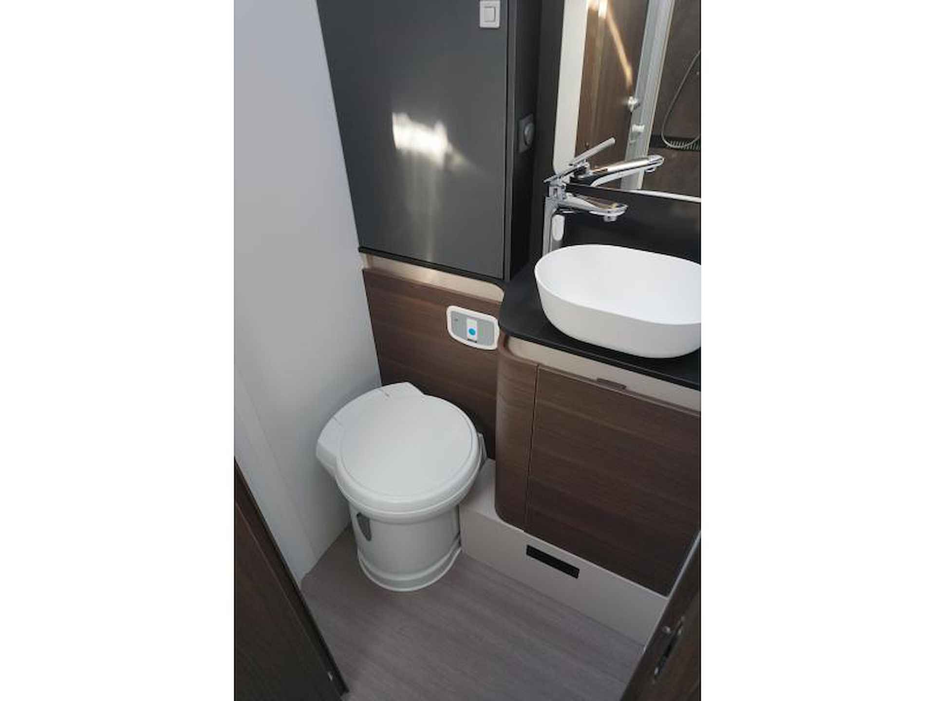 Adria Matrix Supreme 670 SL !!VERKOCHT!!! - 12/17