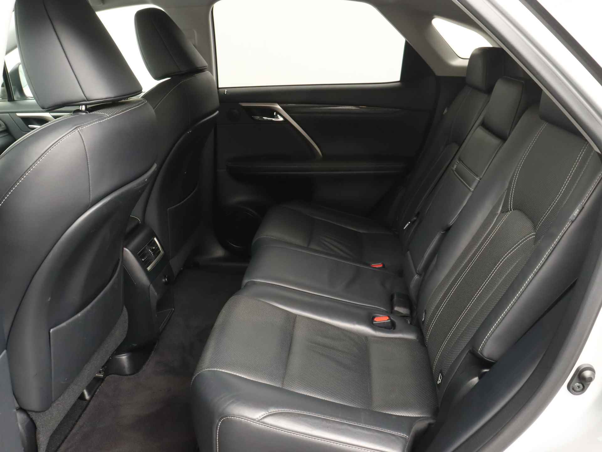 Lexus RX 450h 4WD | Navigatie | Lederen bekleding | Stoelverwarming | Stoelverkoeling | Trekhaak | - 9/50