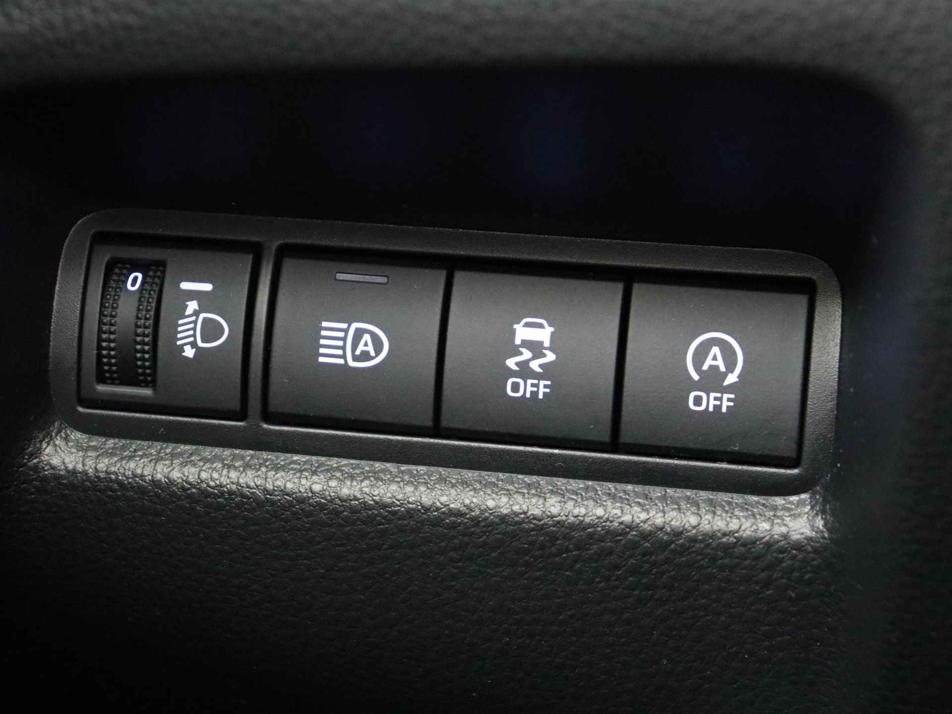 Toyota Aygo X 1.0 VVT-i MT first | 1e Eigenaar | Camera | Cruise Control/Adaptive | LED | DAB+ | Climate Control | - 37/44