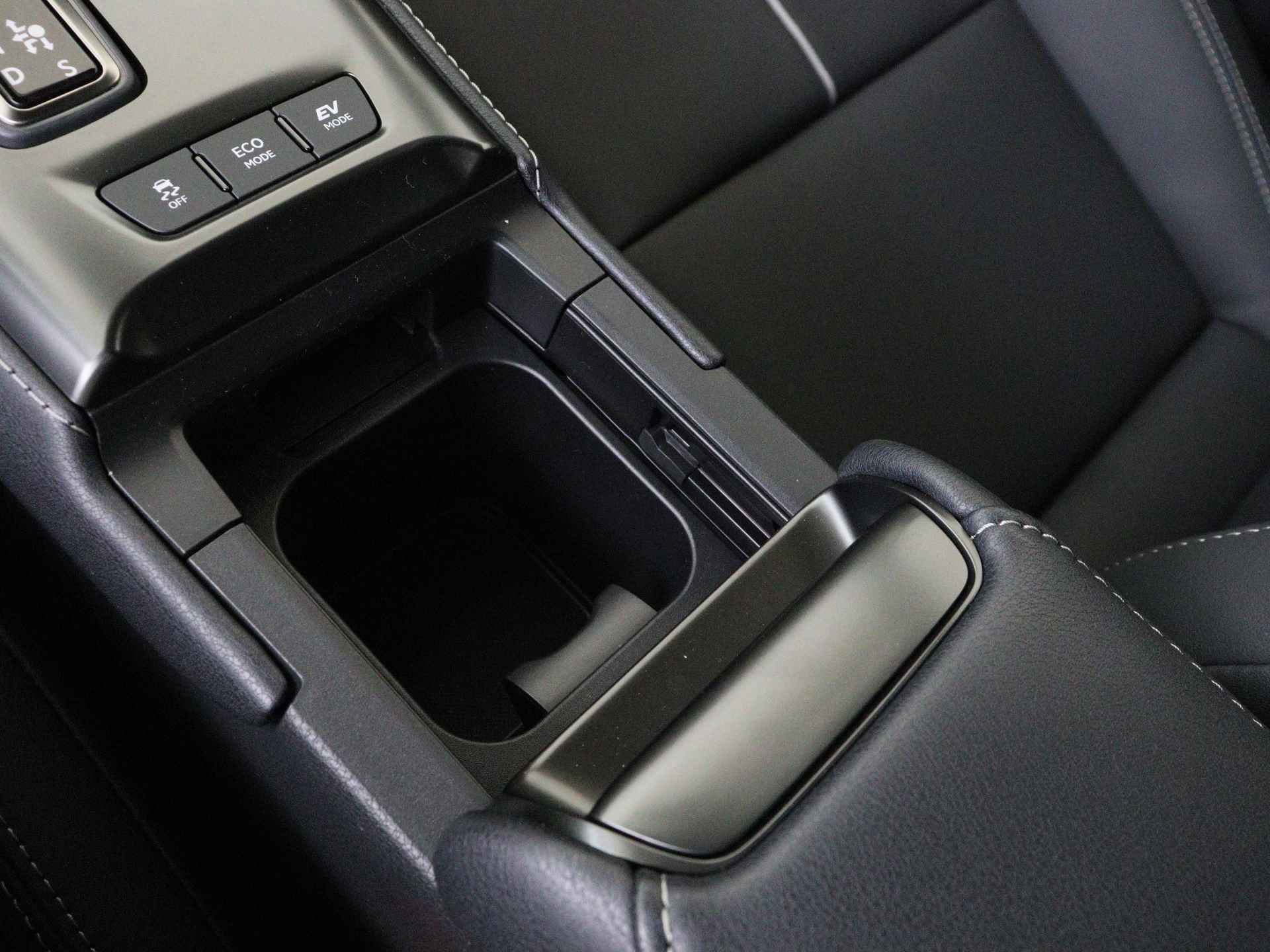 Lexus LBX Relax 2WD | Memory Seat | Mark Levinson | 360 Camera | - 39/57