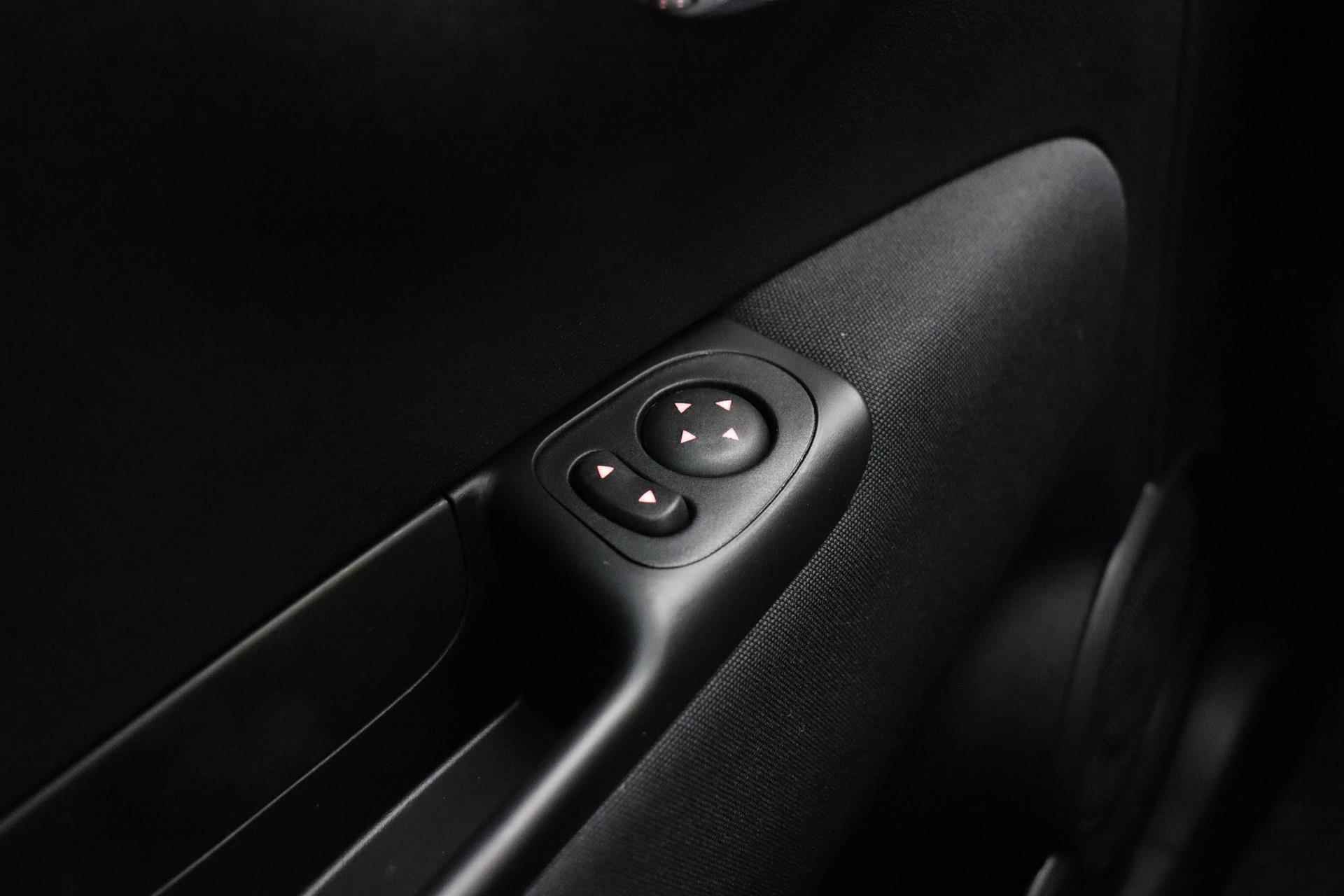 Fiat 500 1.0 Hybrid Dolcevita Finale | Snel leverbaar! | Apple Carplay/Android Auto | Panoramadak | Airco | Lichtmetalen velgen | Parkeersensoren achter | Cruise control - 21/37
