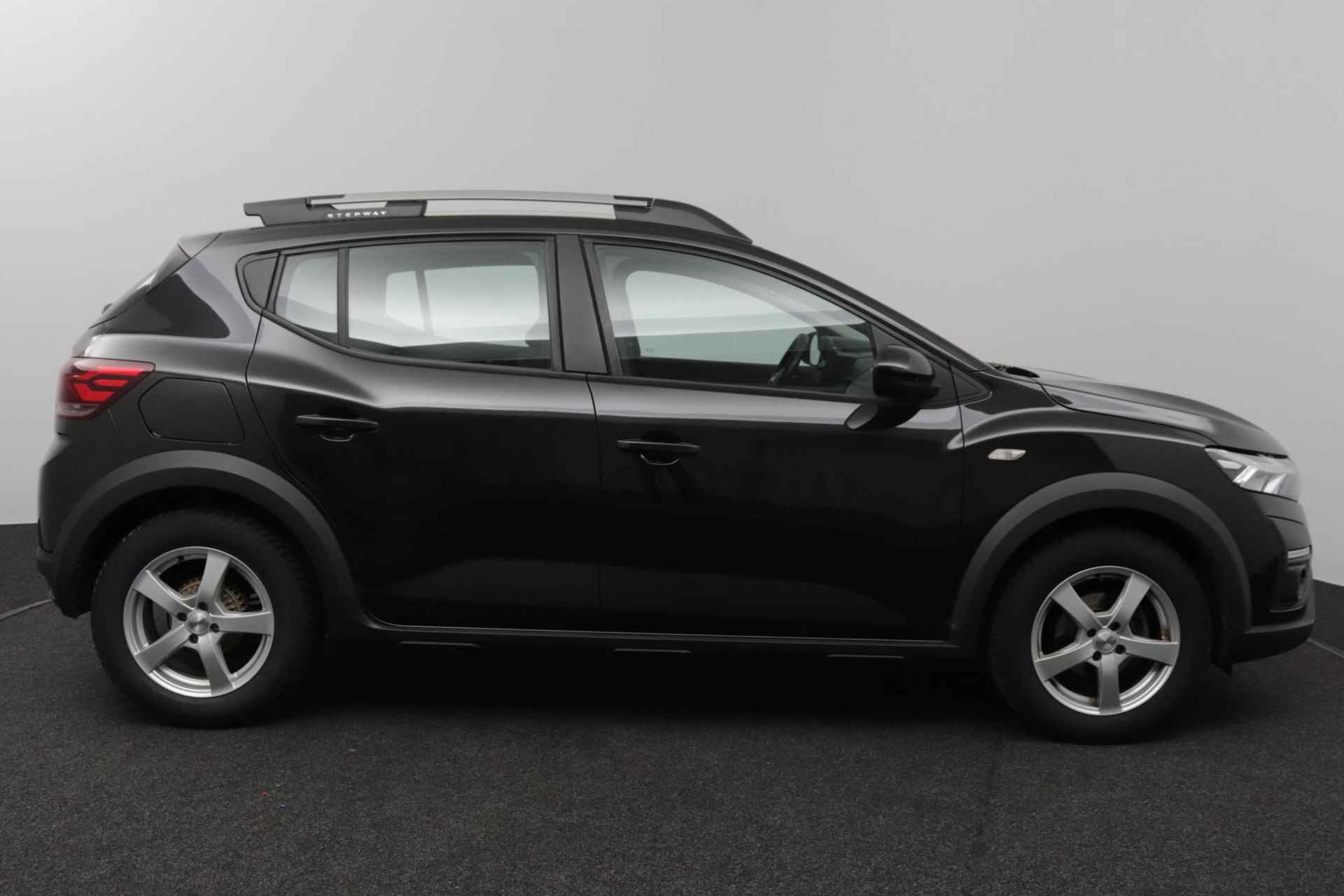 Dacia Sandero Stepway 1.0 TCe 100 Bi-Fuel Comfort | LPG | Navigatie | Achteruitrijcamera | Trekhaak - 17/38