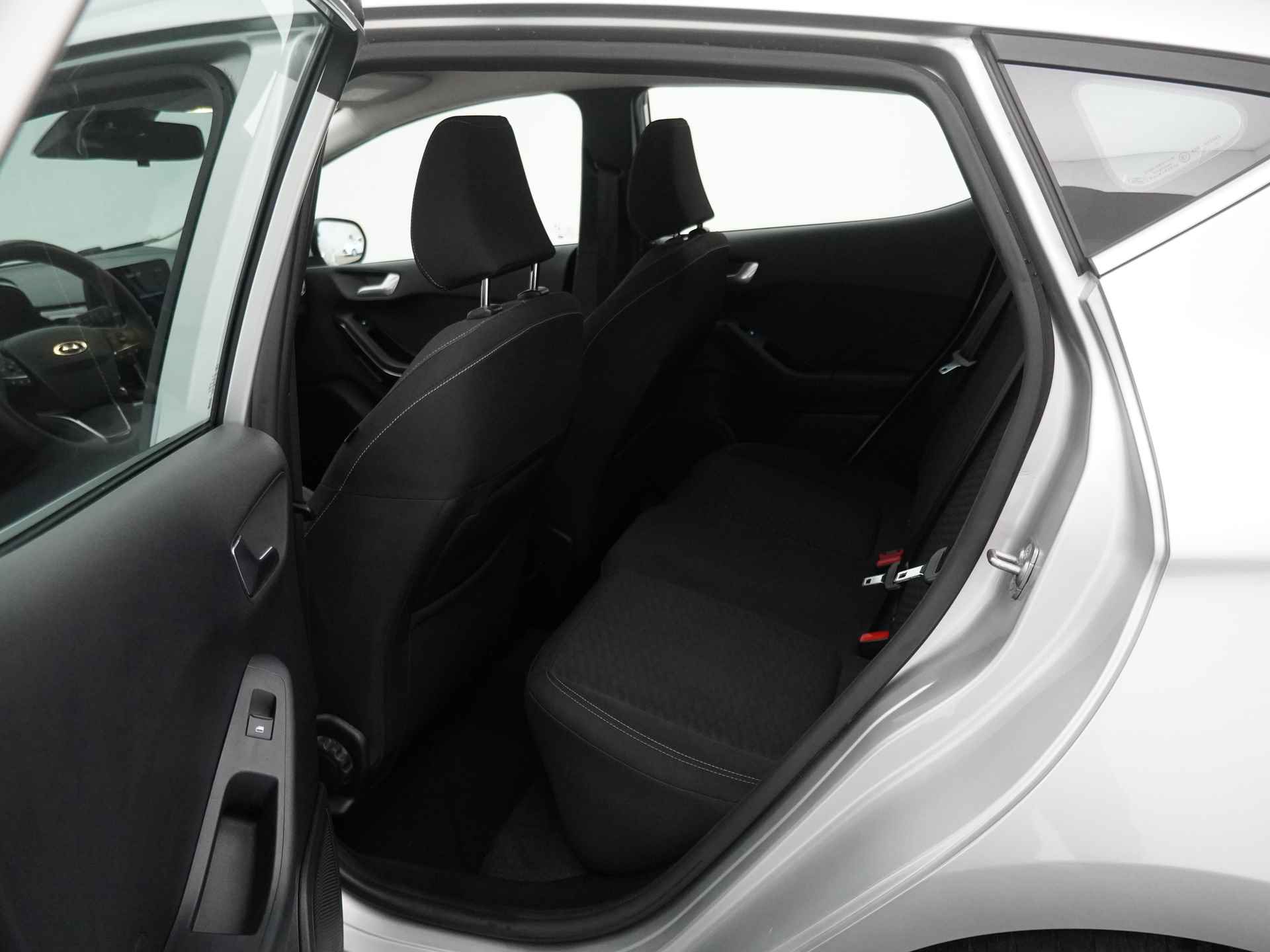 Ford Fiesta EcoBoost 100 pk Titanium | Winter pack | Apple Carplay | Clima | Cruise | PDC | LMV - 9/18