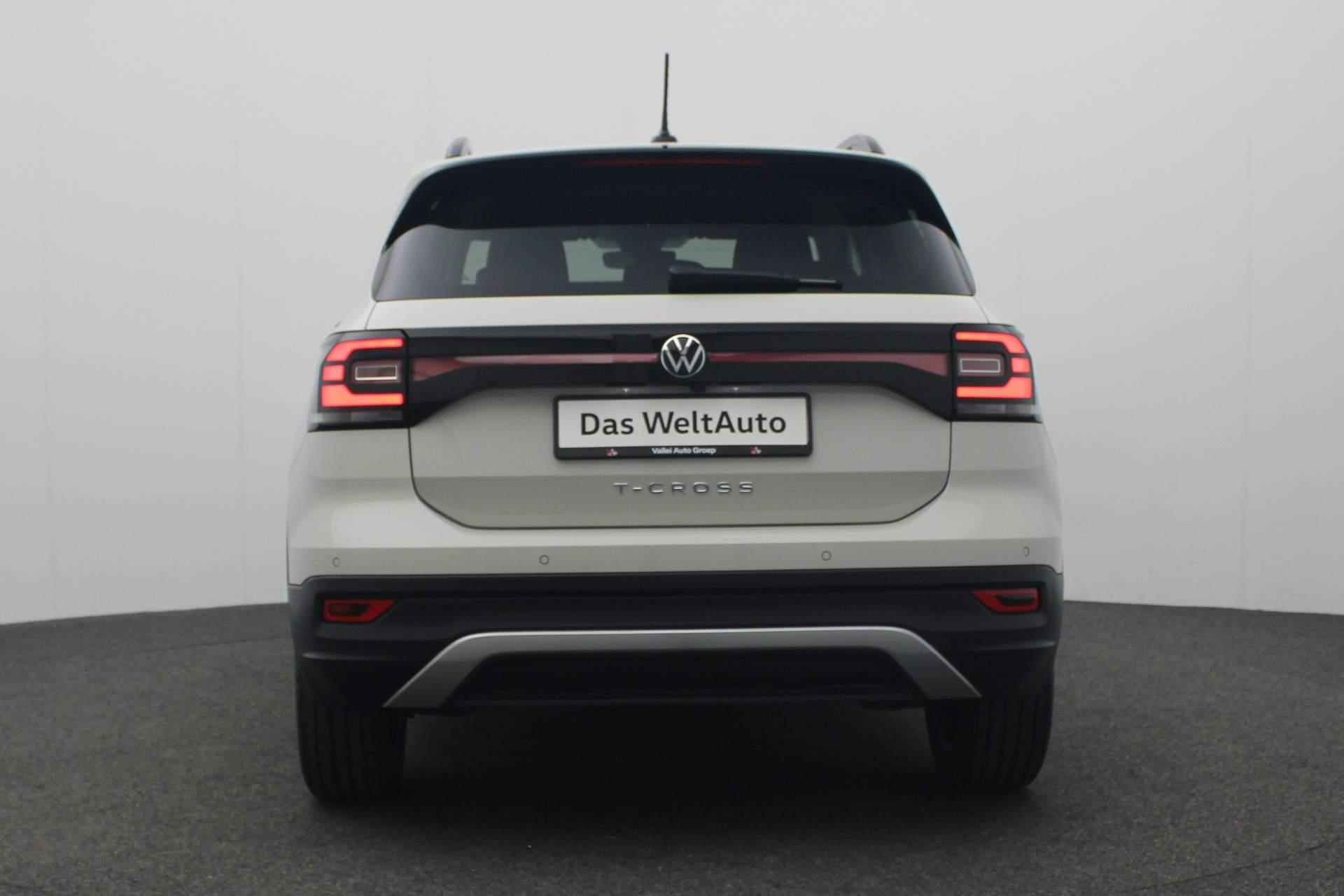 Volkswagen T-Cross 1.0 TSI 110PK DSG Active | Navi | Camera | LED | ACC | 17 inch - 15/39
