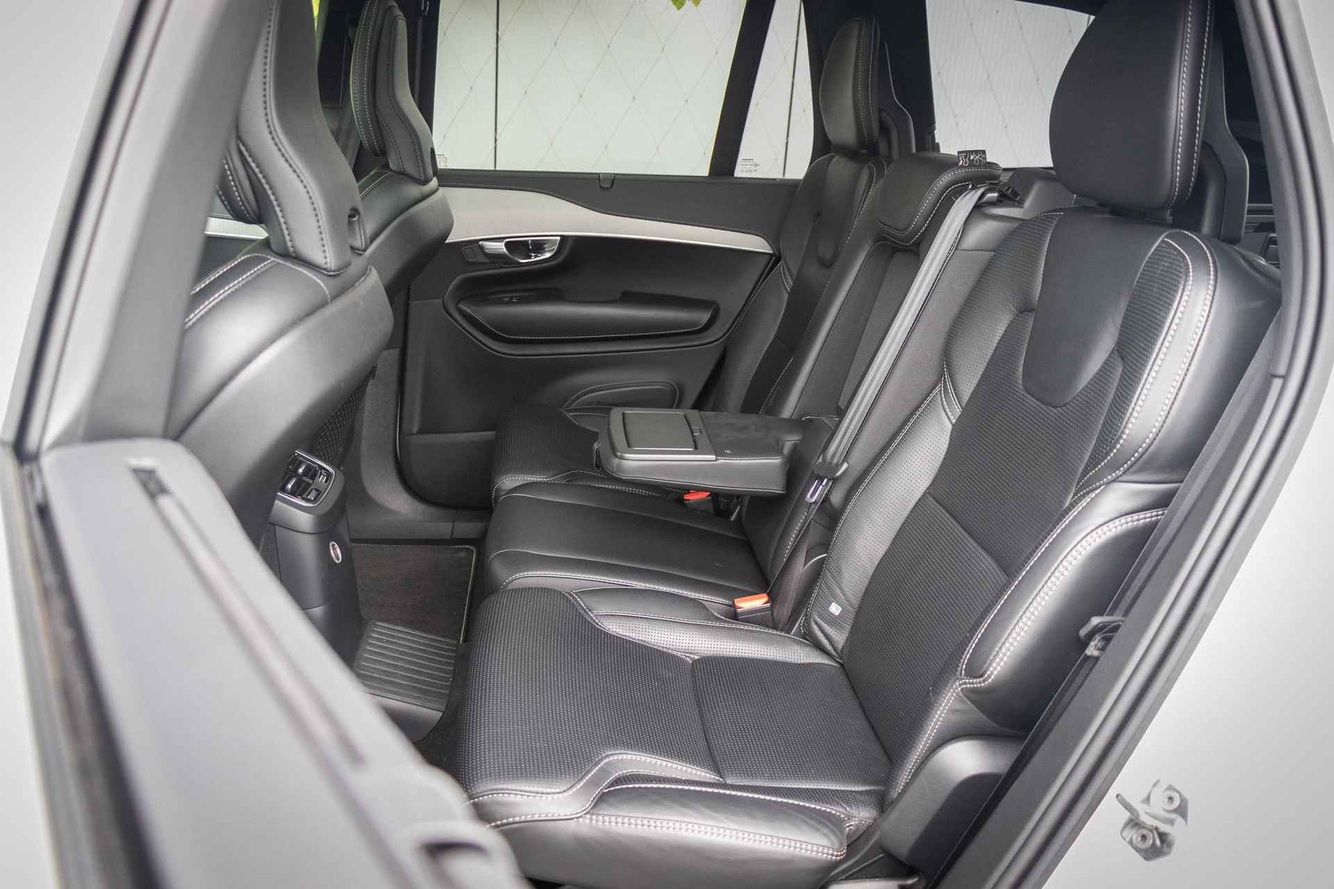 Volvo XC90 T8 Twin Engine AWD R-Design | Adaptieve Cruise Control | Panoramadak | Stoelventilatie en -verwarming | 22 inch lichtmetalen velgen | Parkeercamera | Extra getint glas | - 15/26