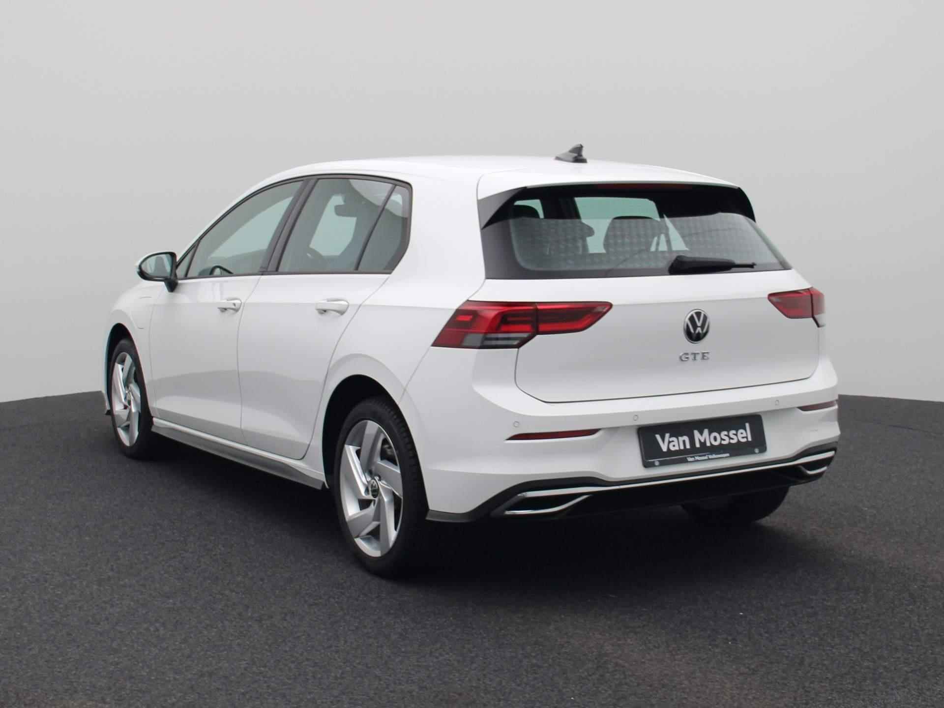 Volkswagen Golf 1.4 eHybrid GTE 245 PK | Automaat | Navigatie | Adaptive Cruise Control | Climate Control | Stoelverwarming | Parkeersensoren | Virtual Cockpit | Rijprofielen | LED | Lichtmetalen velgen | - 2/44
