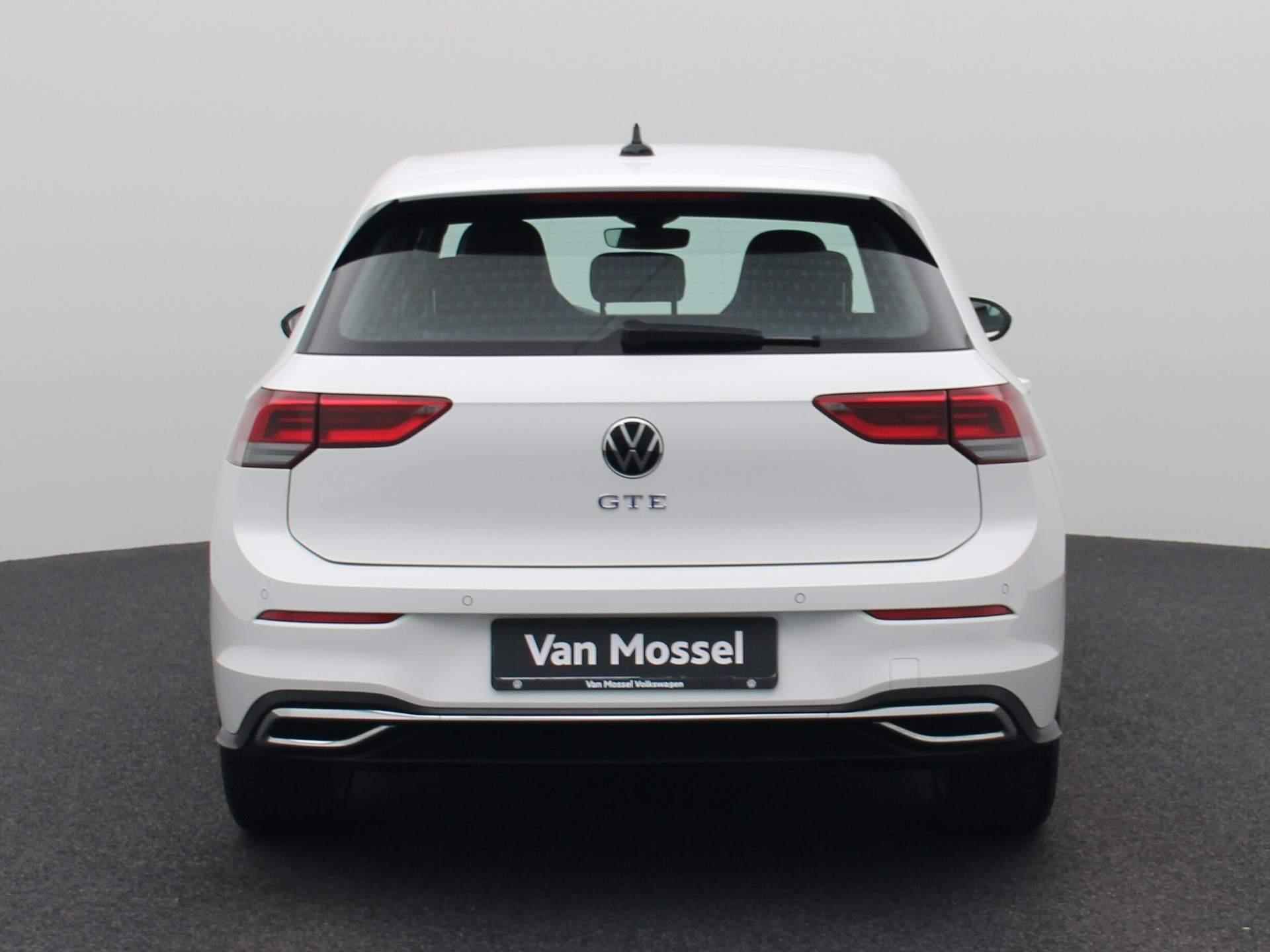 Volkswagen Golf 1.4 eHybrid GTE 245 PK | Automaat | Navigatie | Adaptive Cruise Control | Climate Control | Stoelverwarming | Parkeersensoren | Virtual Cockpit | Rijprofielen | LED | Lichtmetalen velgen | - 5/44
