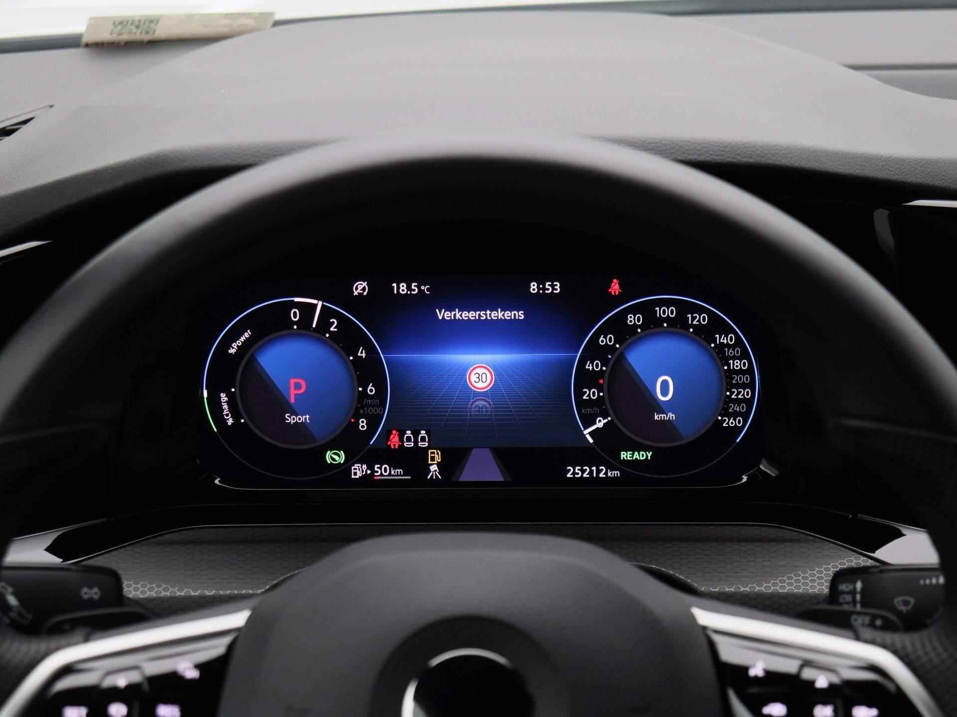 Volkswagen Golf 1.4 eHybrid GTE 245 PK | Automaat | Navigatie | Adaptive Cruise Control | Climate Control | Stoelverwarming | Parkeersensoren | Virtual Cockpit | Rijprofielen | LED | Lichtmetalen velgen | - 8/44