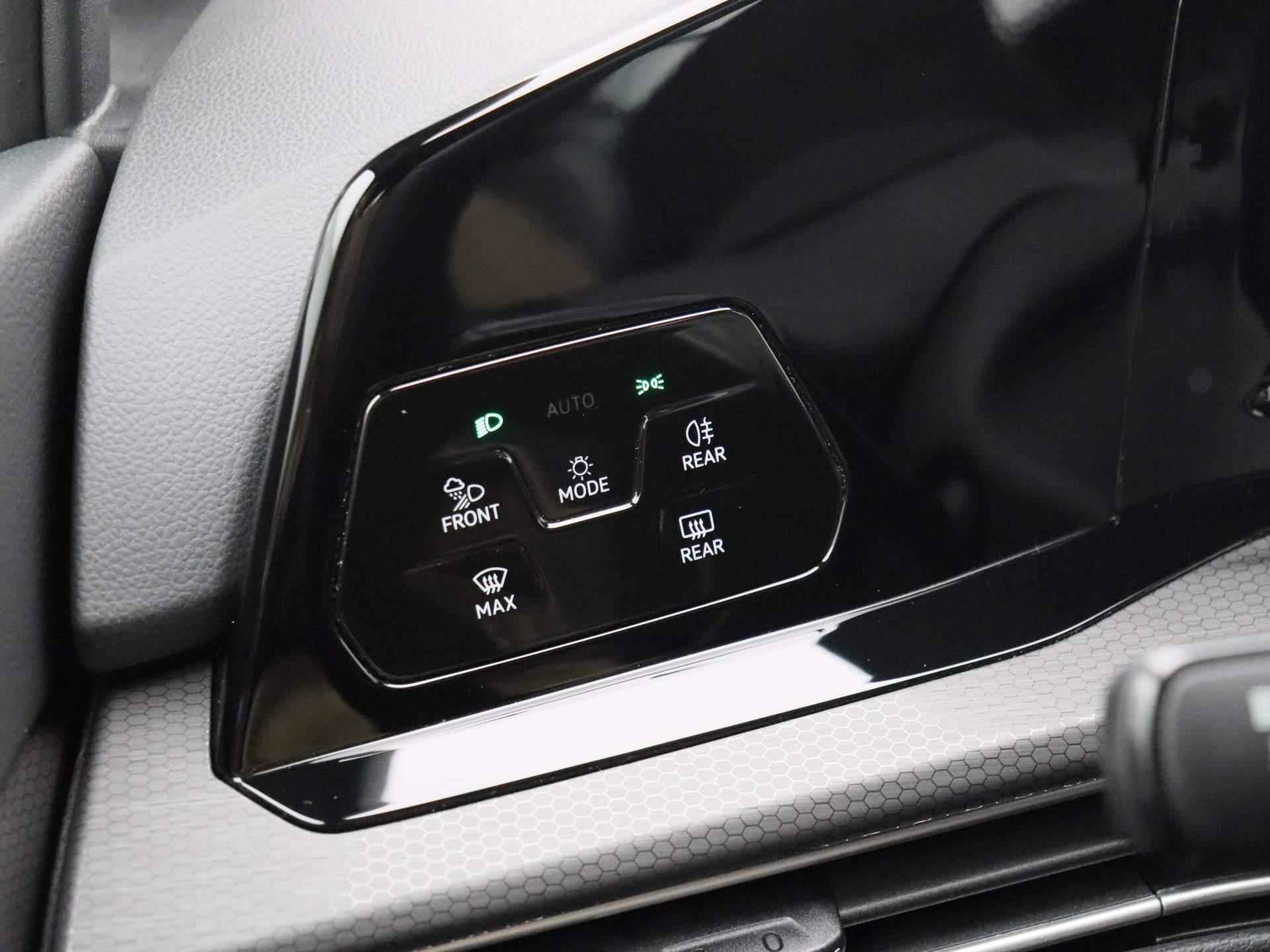 Volkswagen Golf 1.4 eHybrid GTE 245 PK | Automaat | Navigatie | Adaptive Cruise Control | Climate Control | Stoelverwarming | Parkeersensoren | Virtual Cockpit | Rijprofielen | LED | Lichtmetalen velgen | - 26/44