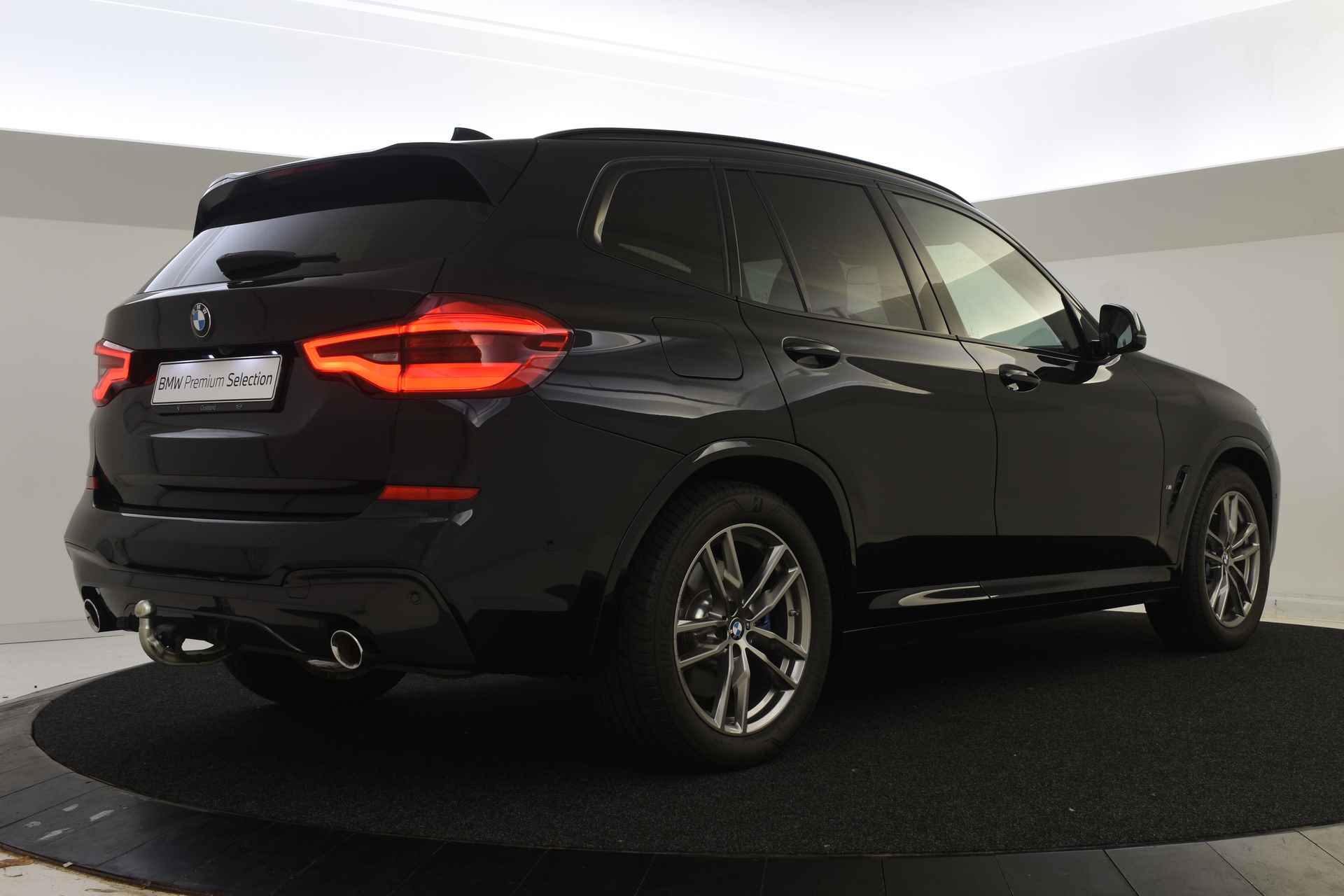 BMW X3 xDrive30e Executive M Sport Automaat / Trekhaak / Sportstoelen / Adaptieve LED / Comfort Access / Head-Up / Parking Assistant / Gesture Control - 3/52