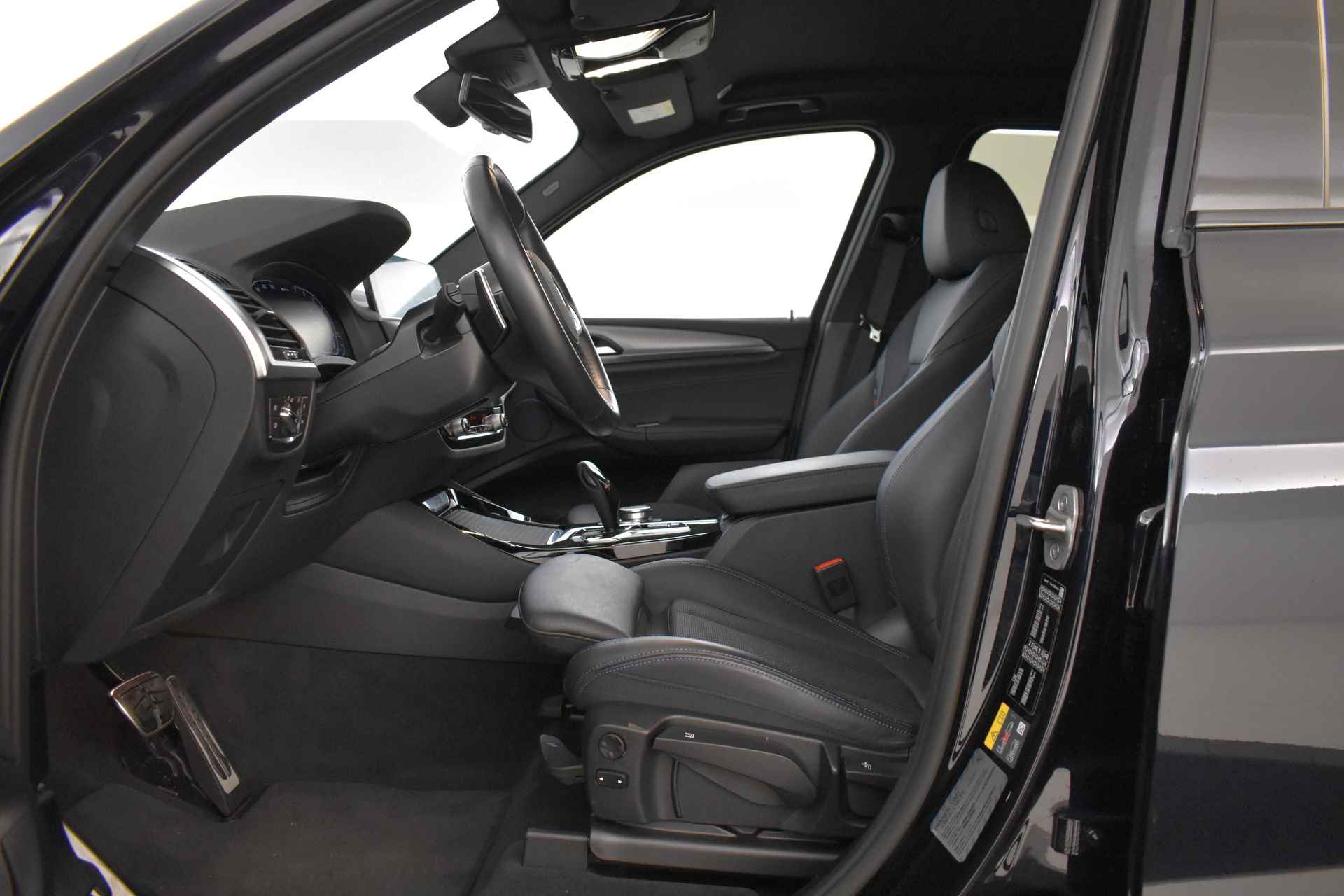 BMW X3 xDrive30e Executive M Sport Automaat / Trekhaak / Sportstoelen / Adaptieve LED / Comfort Access / Head-Up / Parking Assistant / Gesture Control - 5/52
