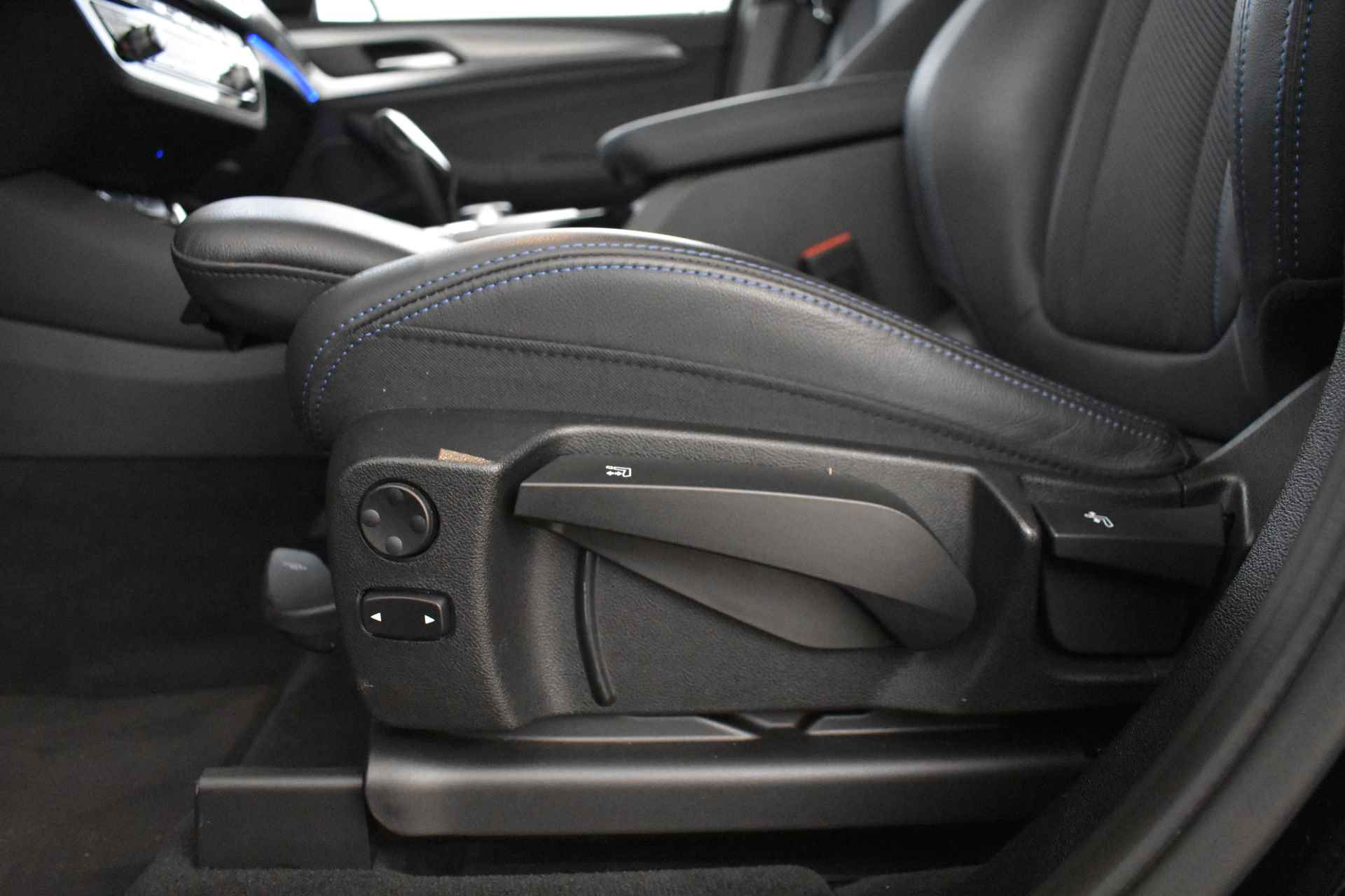 BMW X3 xDrive30e Executive M Sportpakket / Trekhaak / Sportstoelen / Adaptieve LED / Comfort Access / Head-Up / Parking Assistant / Gesture Control - 7/52