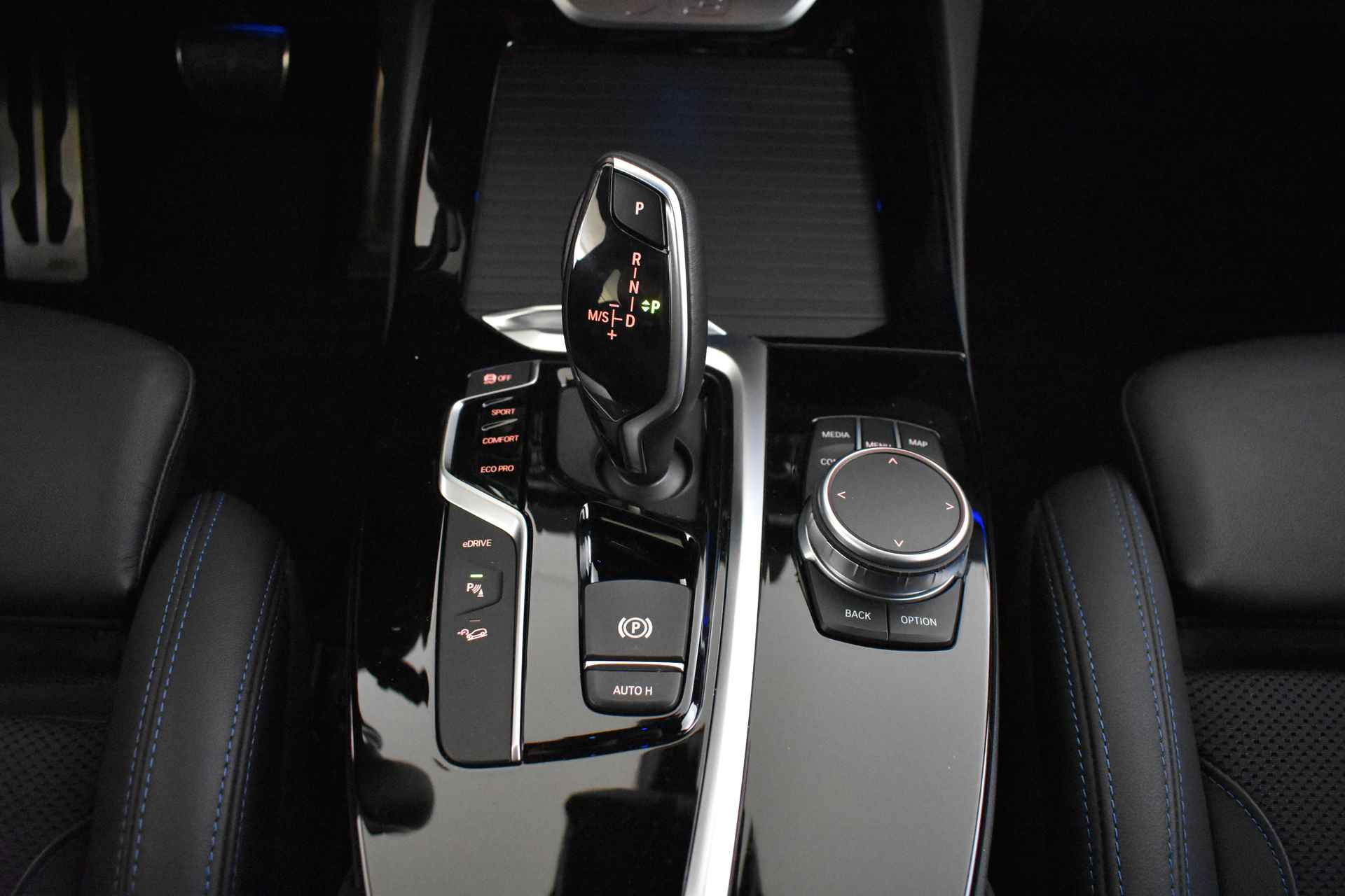 BMW X3 xDrive30e Executive M Sport Automaat / Trekhaak / Sportstoelen / Adaptieve LED / Comfort Access / Head-Up / Parking Assistant / Gesture Control - 26/52