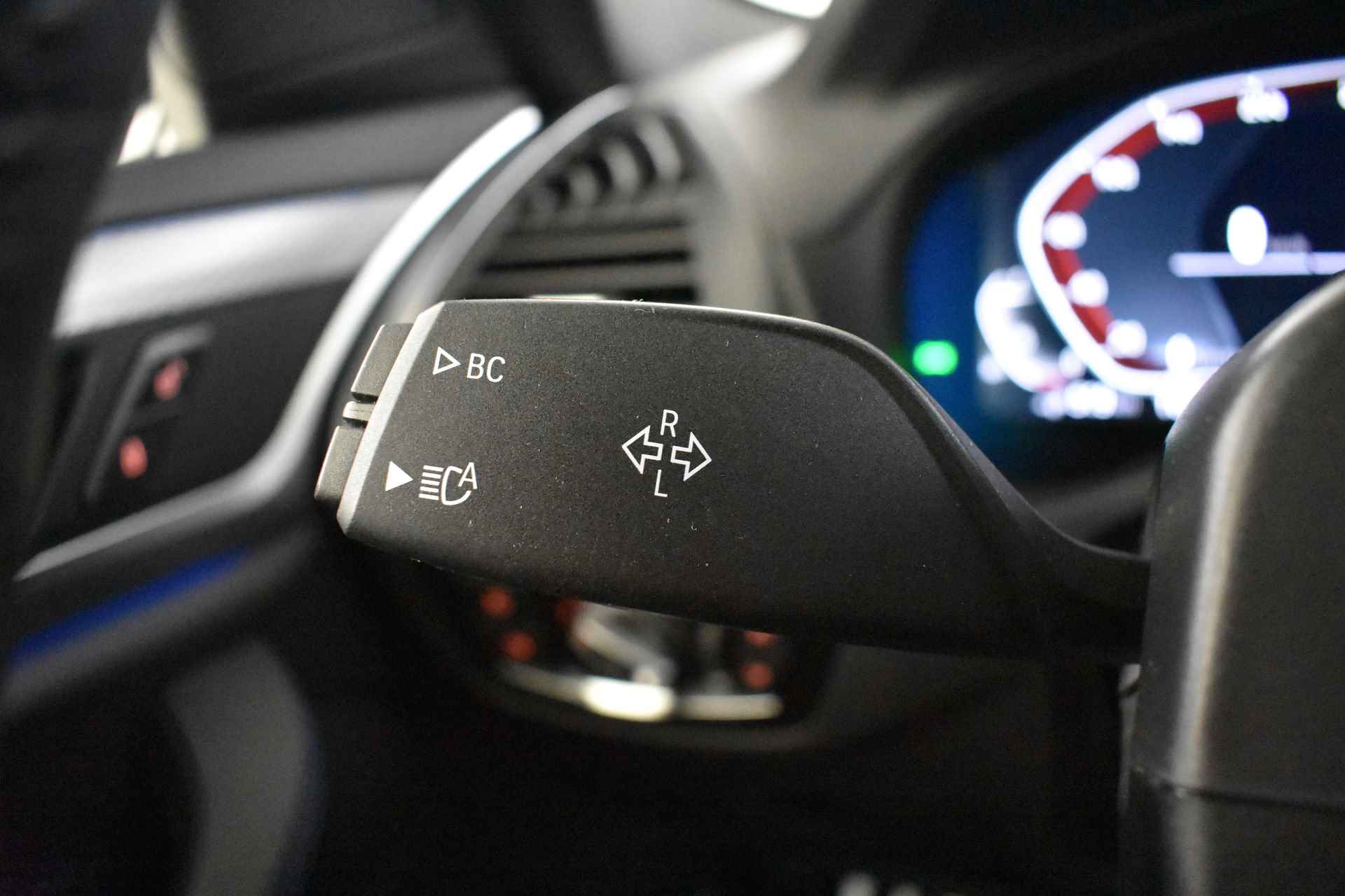 BMW X3 xDrive30e Executive M Sport Automaat / Trekhaak / Sportstoelen / Adaptieve LED / Comfort Access / Head-Up / Parking Assistant / Gesture Control - 35/52