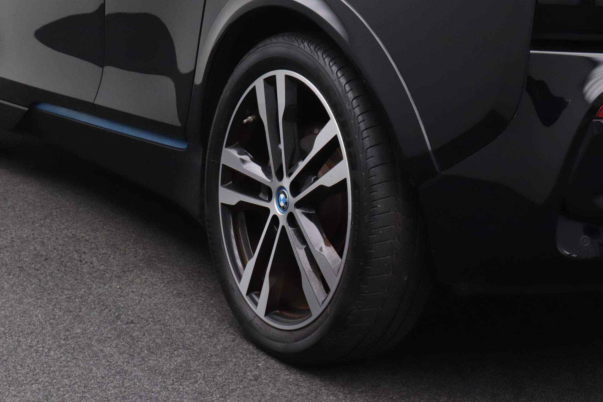 BMW i3 S Executive Edition 120Ah 42 kWh | Achteruitrijcamera | Cruise Control | PDC Voor/Achter | DAB-Tuner | - 5/25