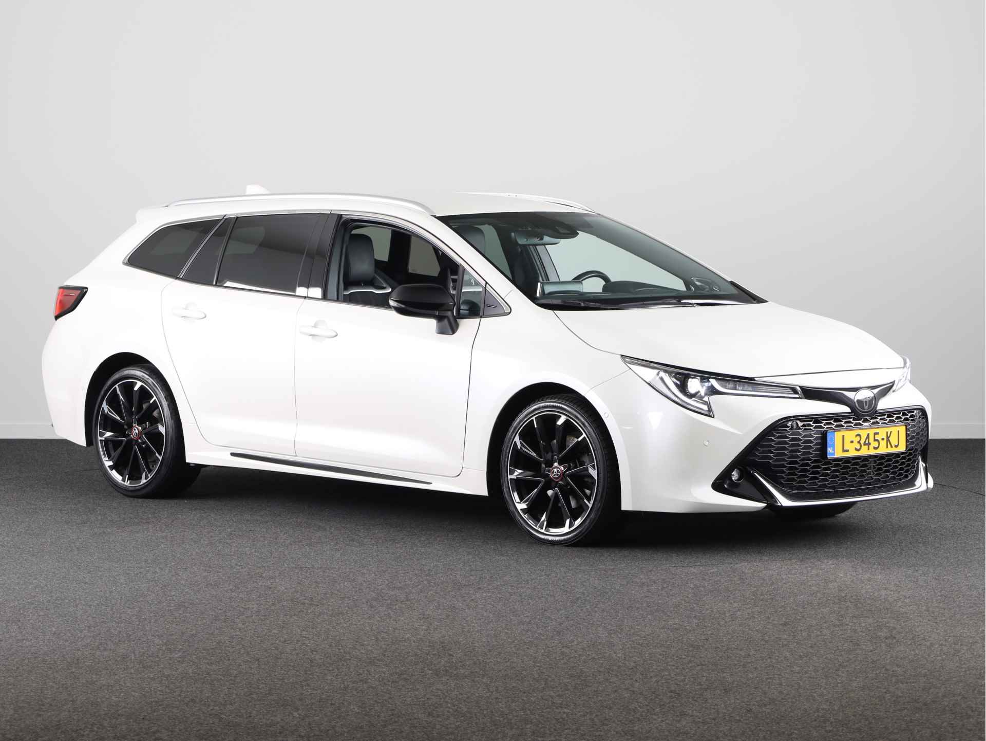 Toyota Corolla Touring Sports 2.0 Hybrid GR-Sport Plus | Navigatie | JBL-Audio | Trekhaak | - 17/42