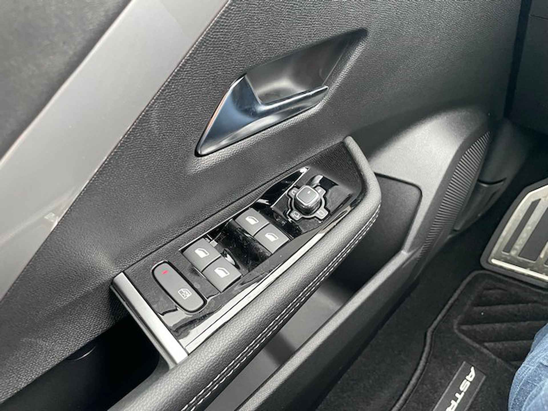Opel Astra 1.2 Turbo GS Line Automaat met Navi/360-camera, Draadloos CarPlay, Winterpack - 23/40