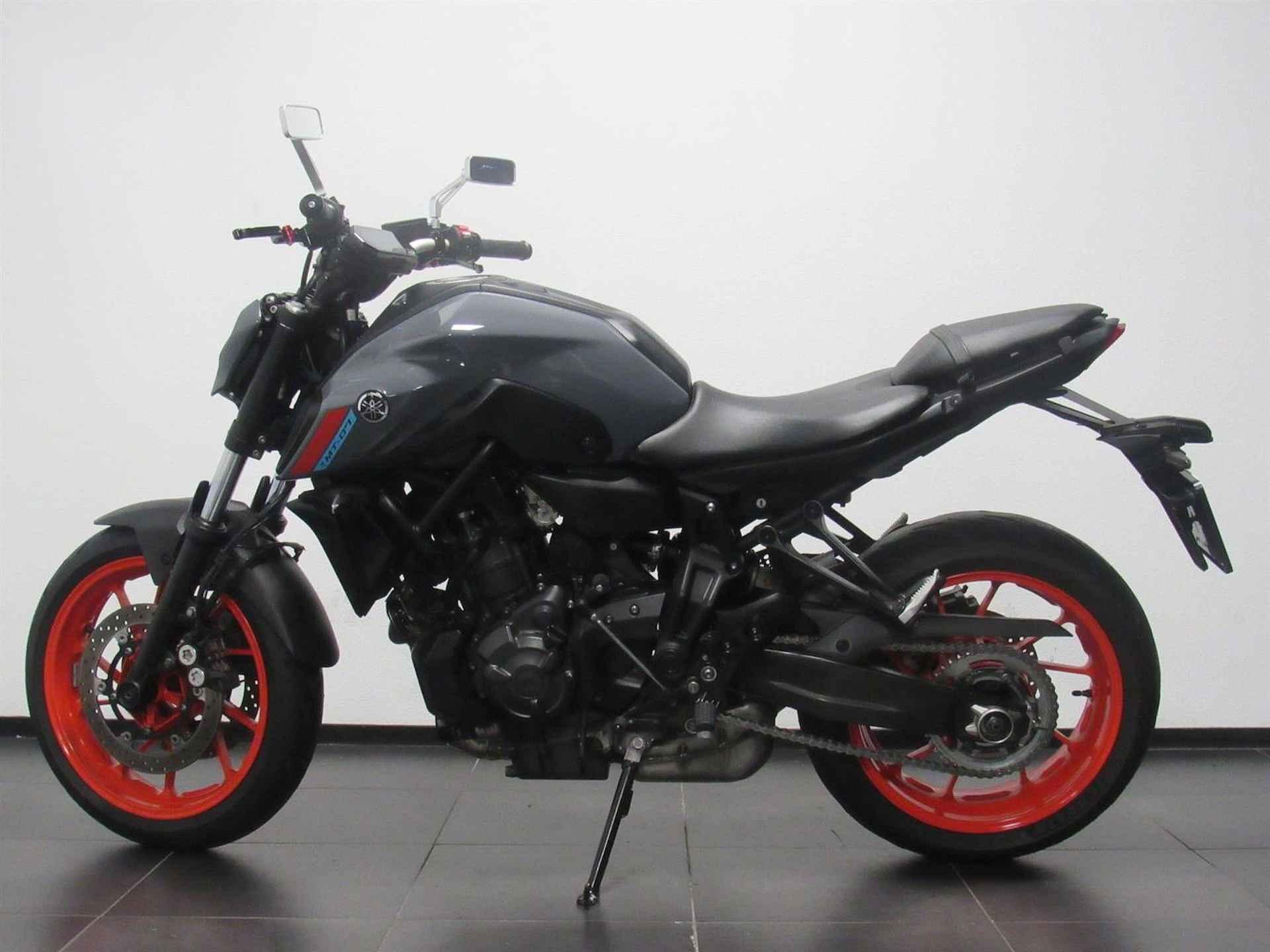 Yamaha MT-07 ABS - 2021 - 4/7