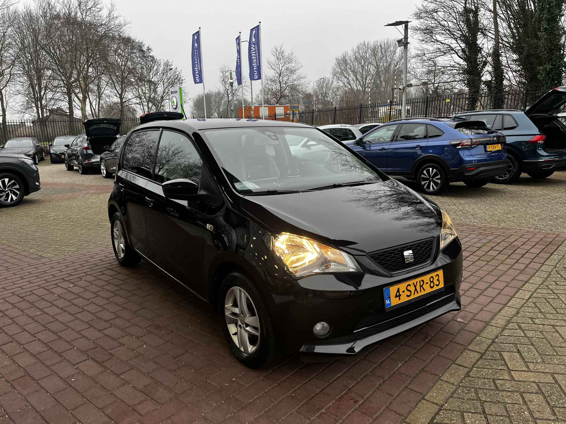 SEAT Mii 1.0 Chill Out Lederen stuurwiel / airco / 14'' LM / getint glas / 12 maanden garantie! - 8/23