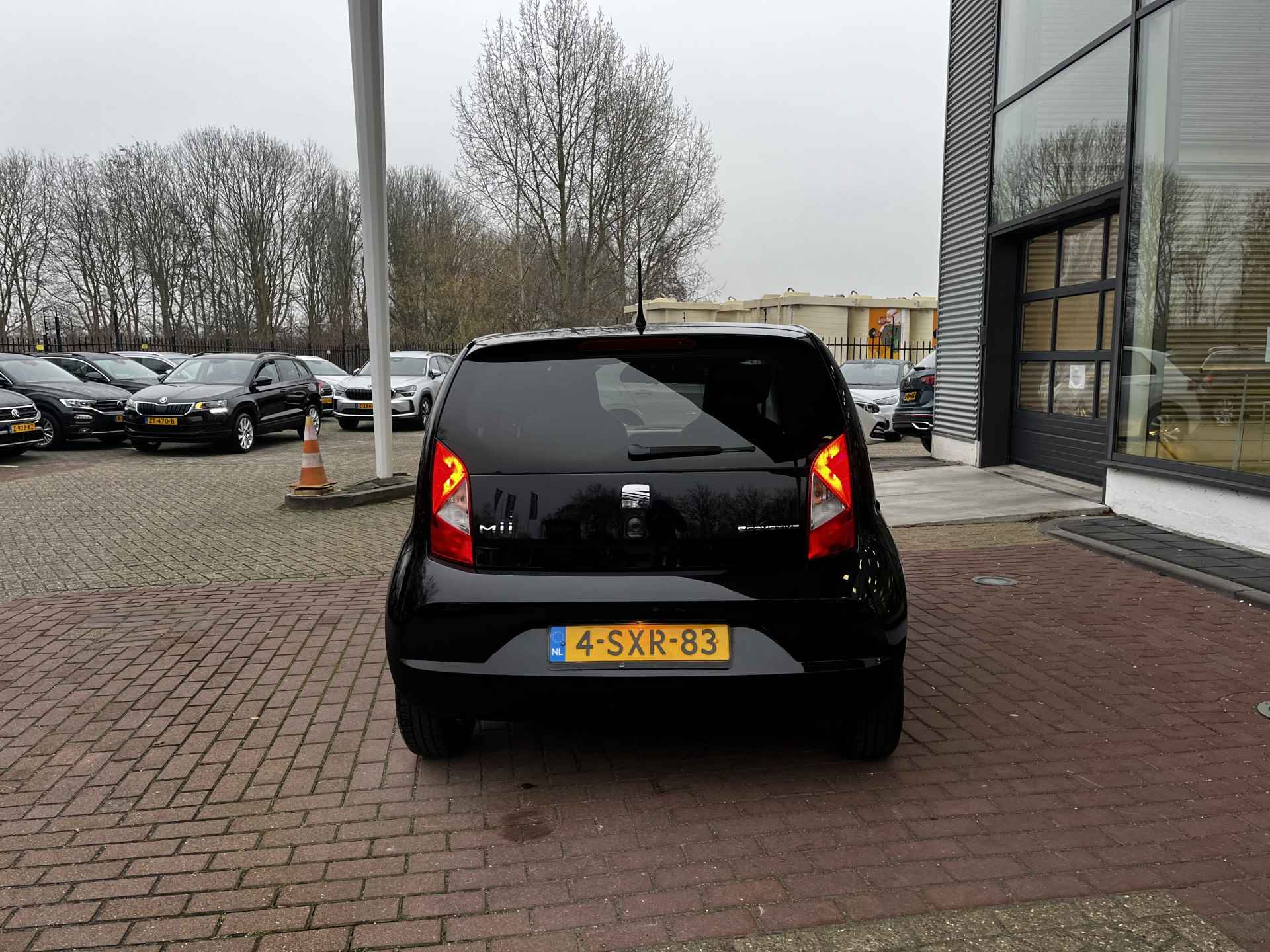 SEAT Mii 1.0 Chill Out Lederen stuurwiel / airco / 14'' LM / getint glas / 12 maanden garantie! - 13/23