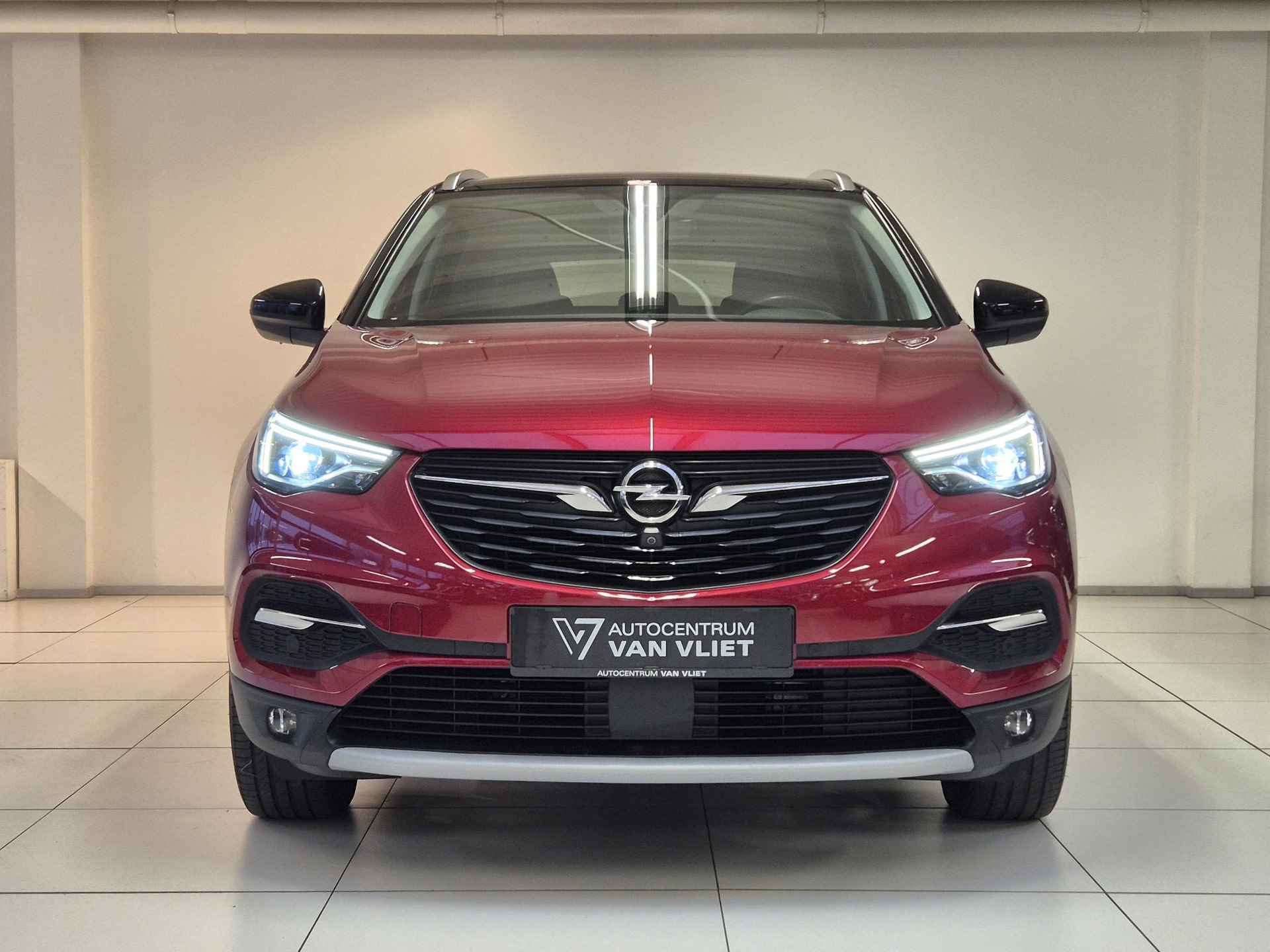 Opel Grandland X 1.6 Turbo Hybrid Ultimate Automaat | Navigatie | Stoelverwarming | Kofferklep elektrisch | Keyless Entry | Apple carplay/Android Auto | - 3/30