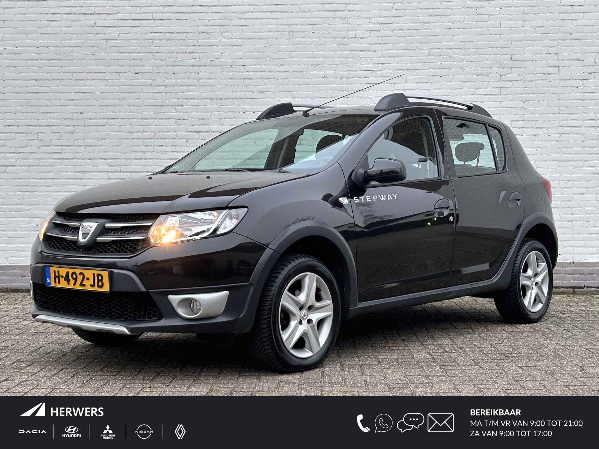 Dacia Sandero 0.9 TCe Stepway Lauréate / Cruise Control /  Airco / Navigatie / Bluetooth / Parkeer sensoren / Elektrische ramen /