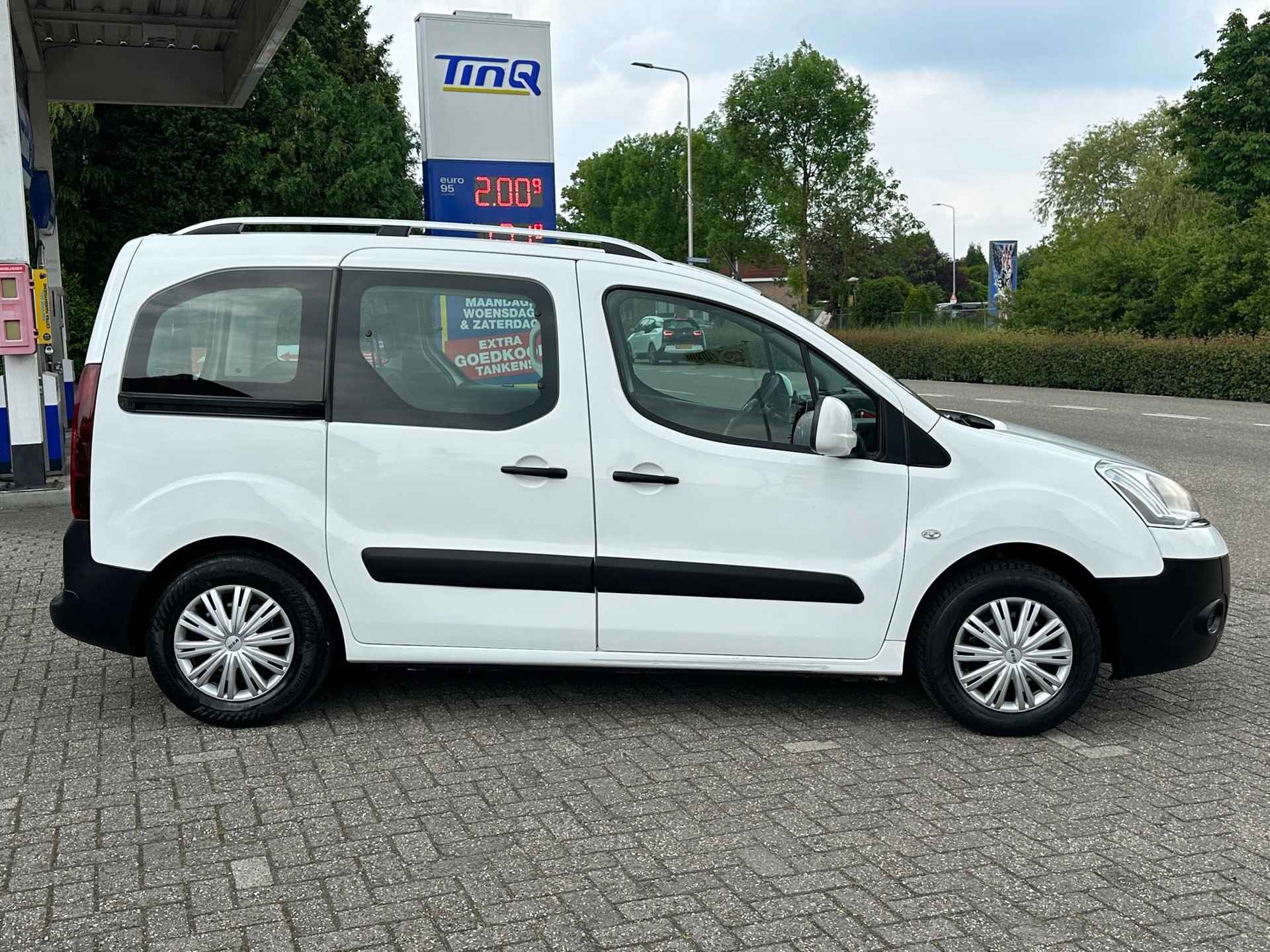 Citroen Berlingo 1.6 e-HDi Tendance AUTOMAAT | ROLSTOEL | VERLAAGDE VLOER | BOVAG!! - 8/27