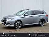 Mitsubishi Outlander 2.0 PHEV instyle+ Automaat / Schuif-Kanteldak / Dealer Onderhouden / 1500kg Trekgewicht / Navigatie via Android Auto/Apple Carplay