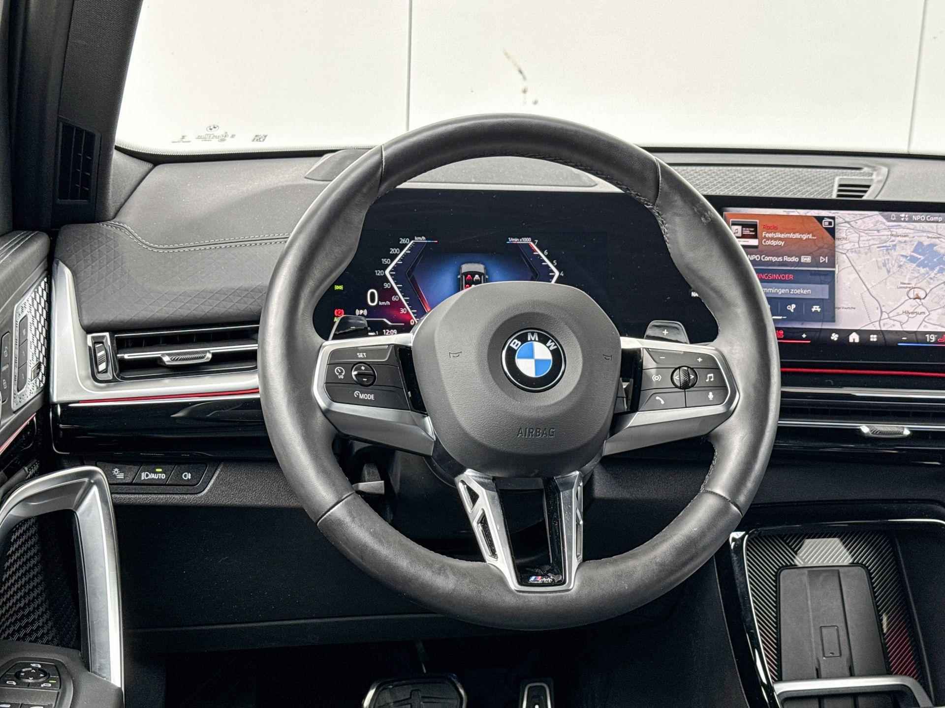 BMW X2 sDrive20i M-Sport Pro Head Up / Harman Kardon / Driving Assistant Plus / Parking Assistant Plus / Adaptieve LED koplampen /  Iconic Glow / Glazen Dak / Elektrisch Verstelbare Voorstoelen / Stuurwielrand Verwarmd / Comfort Access / 20 inch / Getinte Ramen - 8/24