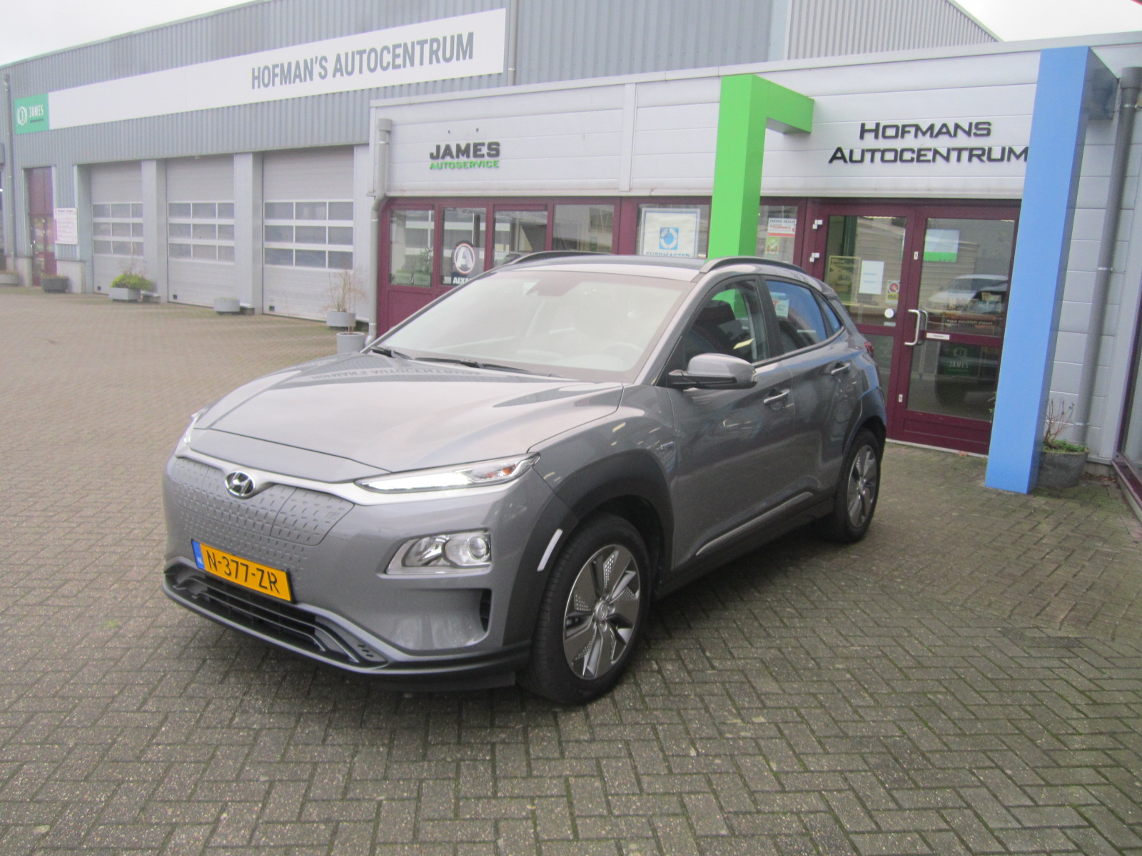 Hyundai KONA EV Comfort 39 kWh incl. afleveringskosten bij viaBOVAG.nl