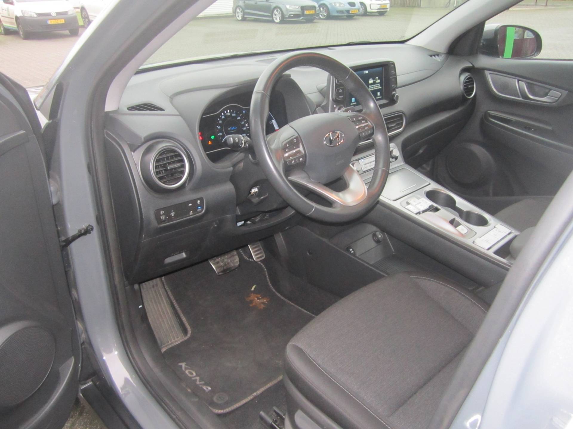 Hyundai KONA EV Comfort 39 kWh incl. afleveringskosten - 11/23